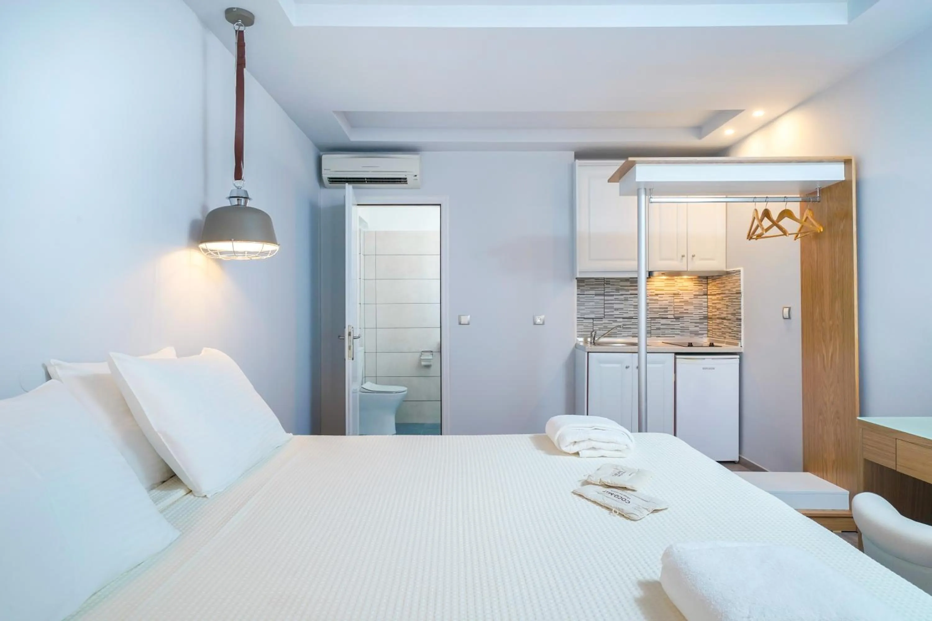 Bed in Kamelia & Semeli Hotel