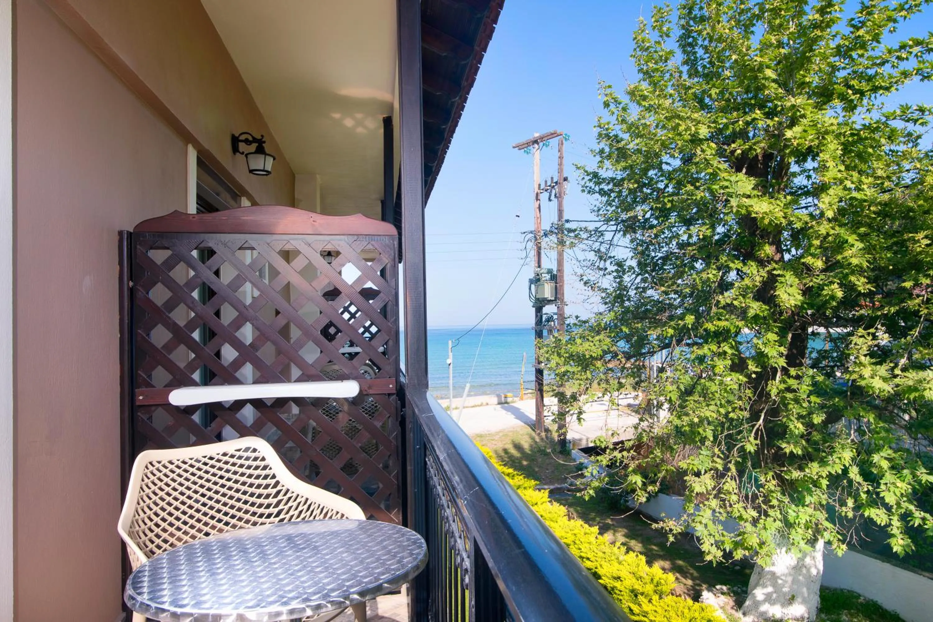 TV and multimedia in Kamelia & Semeli Hotel