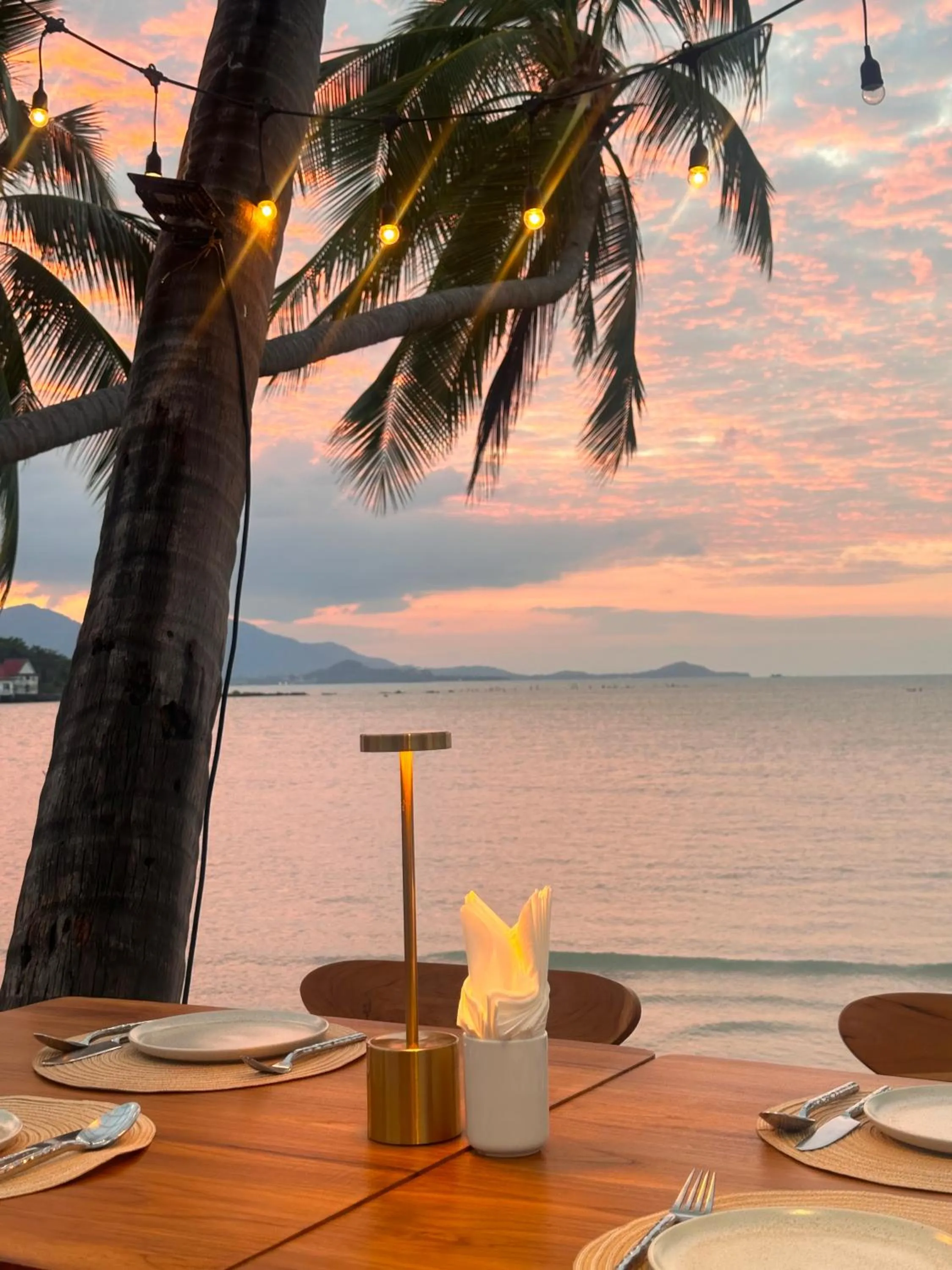 Restaurant/places to eat in Tango Luxe Beach Villa, Koh Samui