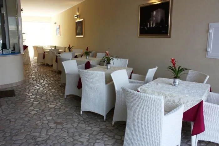 Restaurant/places to eat in Hotel Perla Dello Ionio