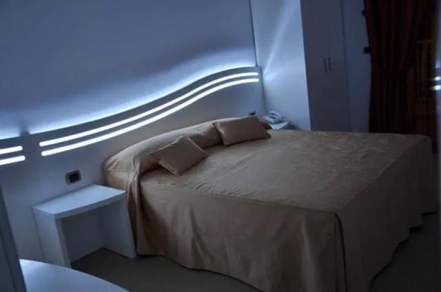 Bedroom, Bed in Hotel Perla Dello Ionio