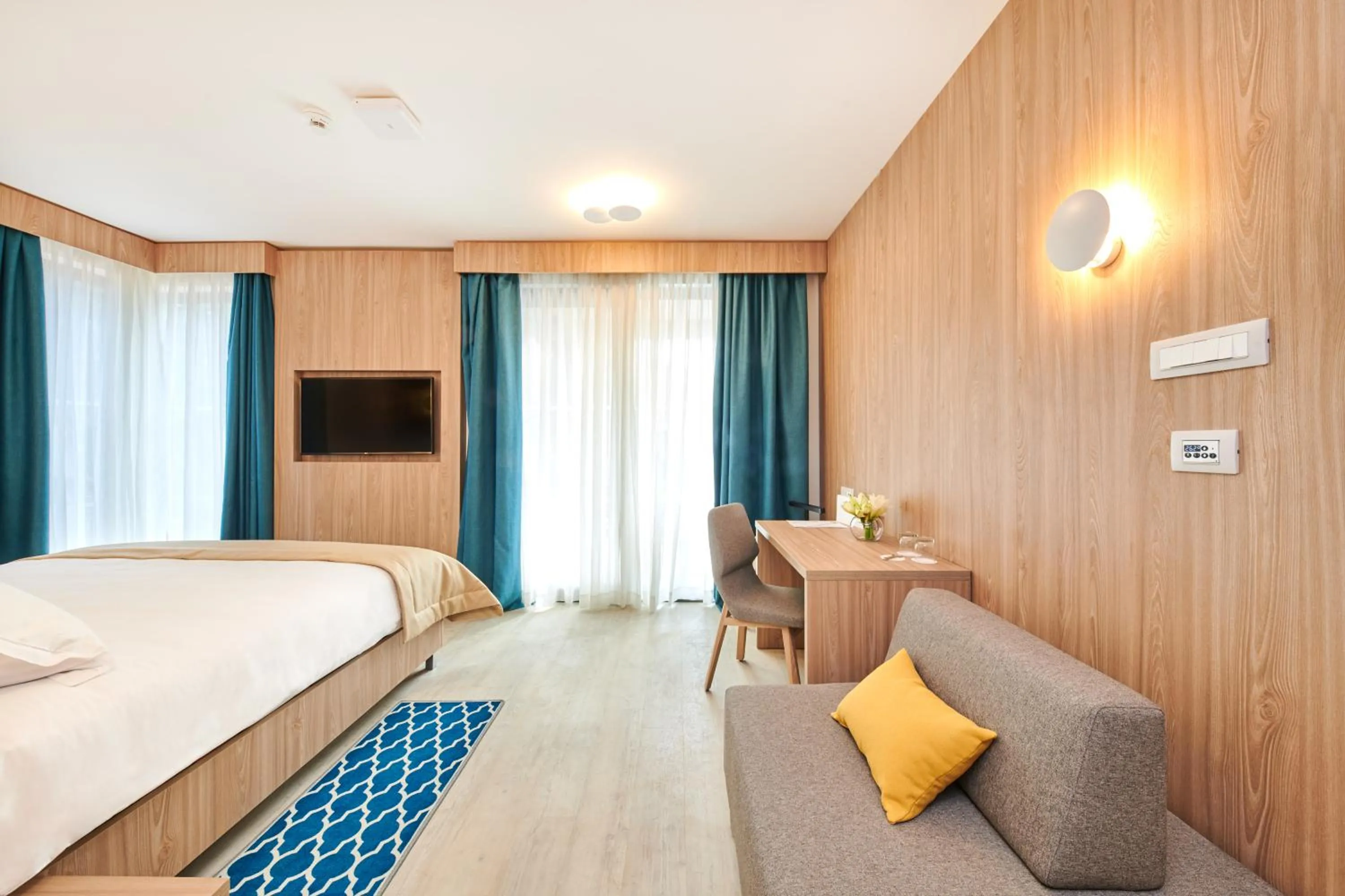 TV and multimedia, Bed in Garden Suites Umag Plava Laguna