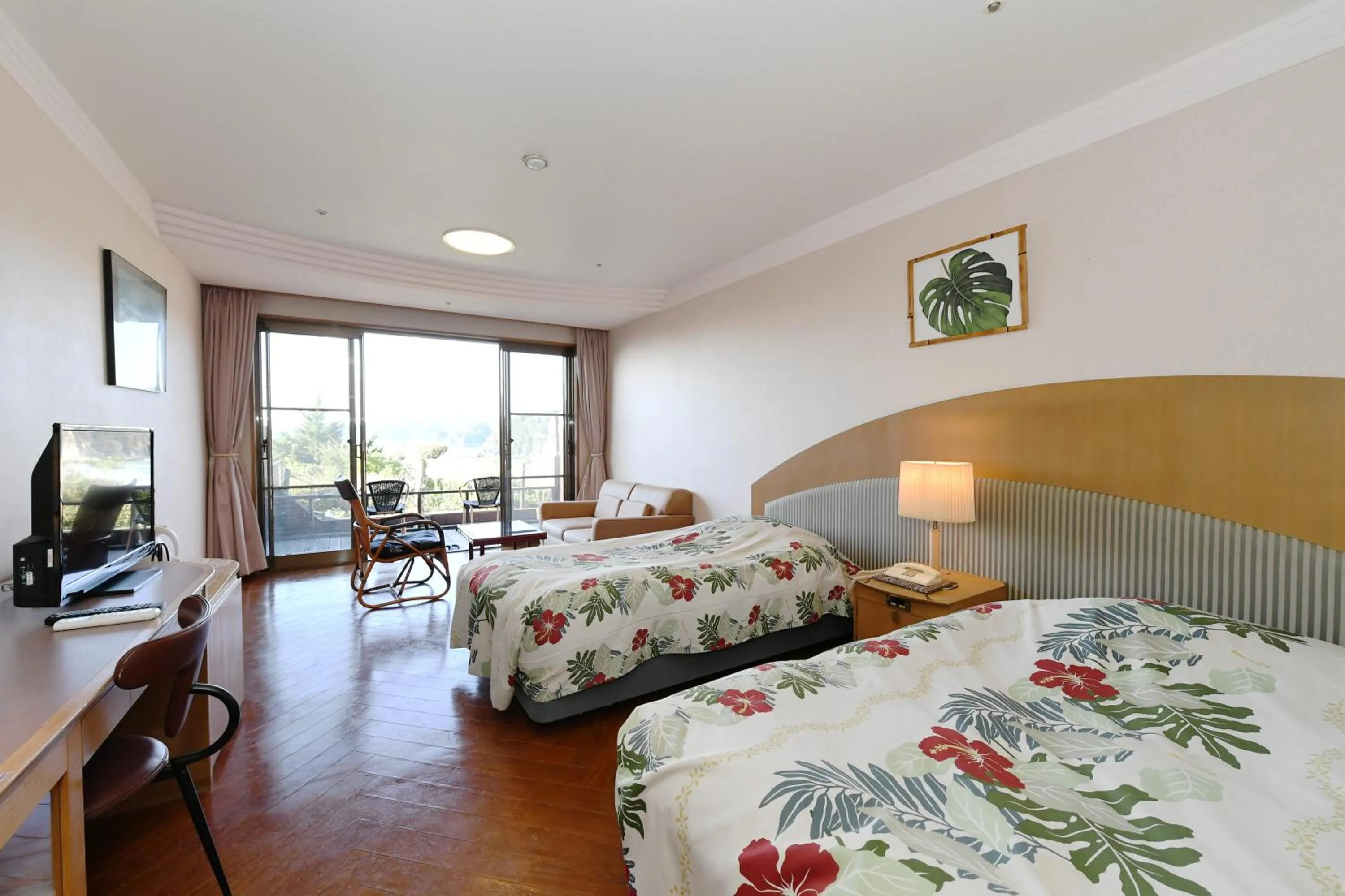 Photo of the whole room, Bed in Shimoda Yamatokan