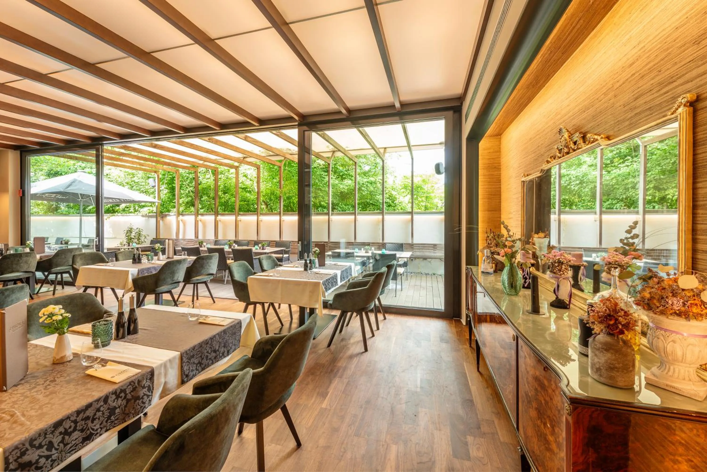 Restaurant/places to eat in Hotel Gasthof Fischer