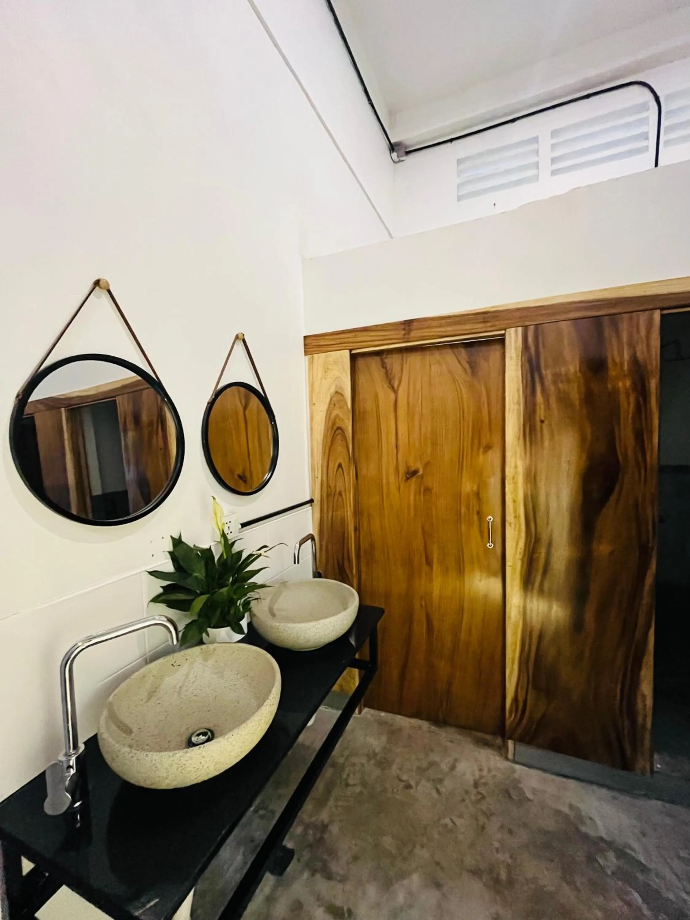 Bathroom in Por Chey