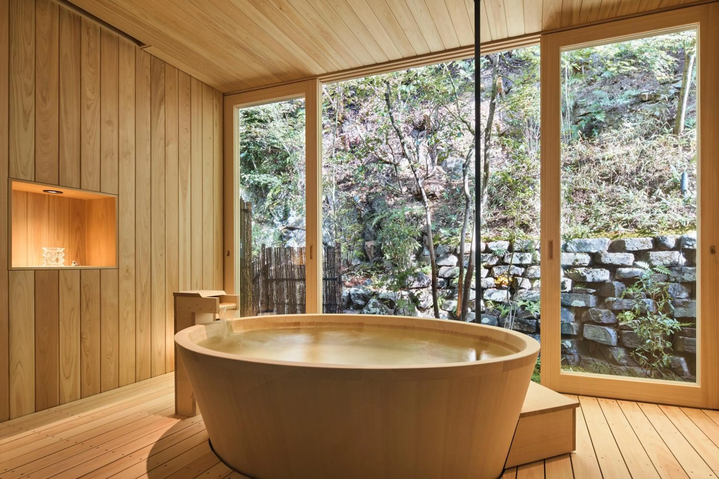 Open Air Bath in Nishimuraya Honkan