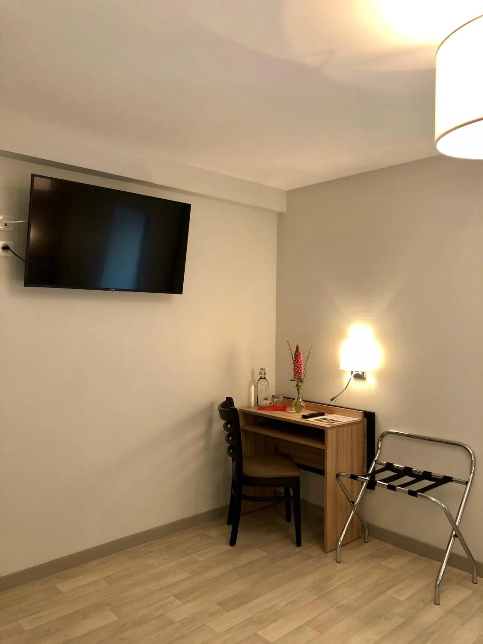 TV and multimedia in Auberge du Cezallier