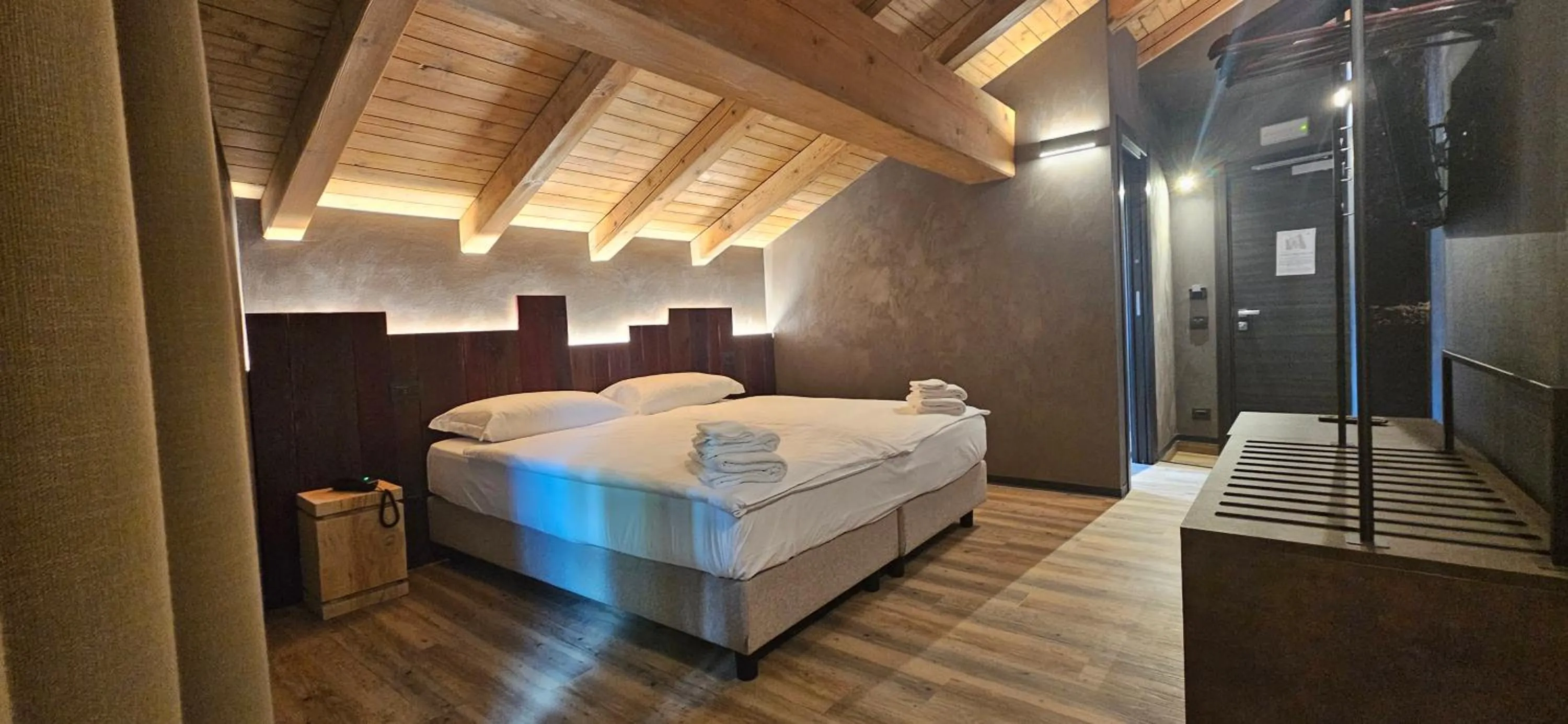 Bed in Crimea Wine Hotel