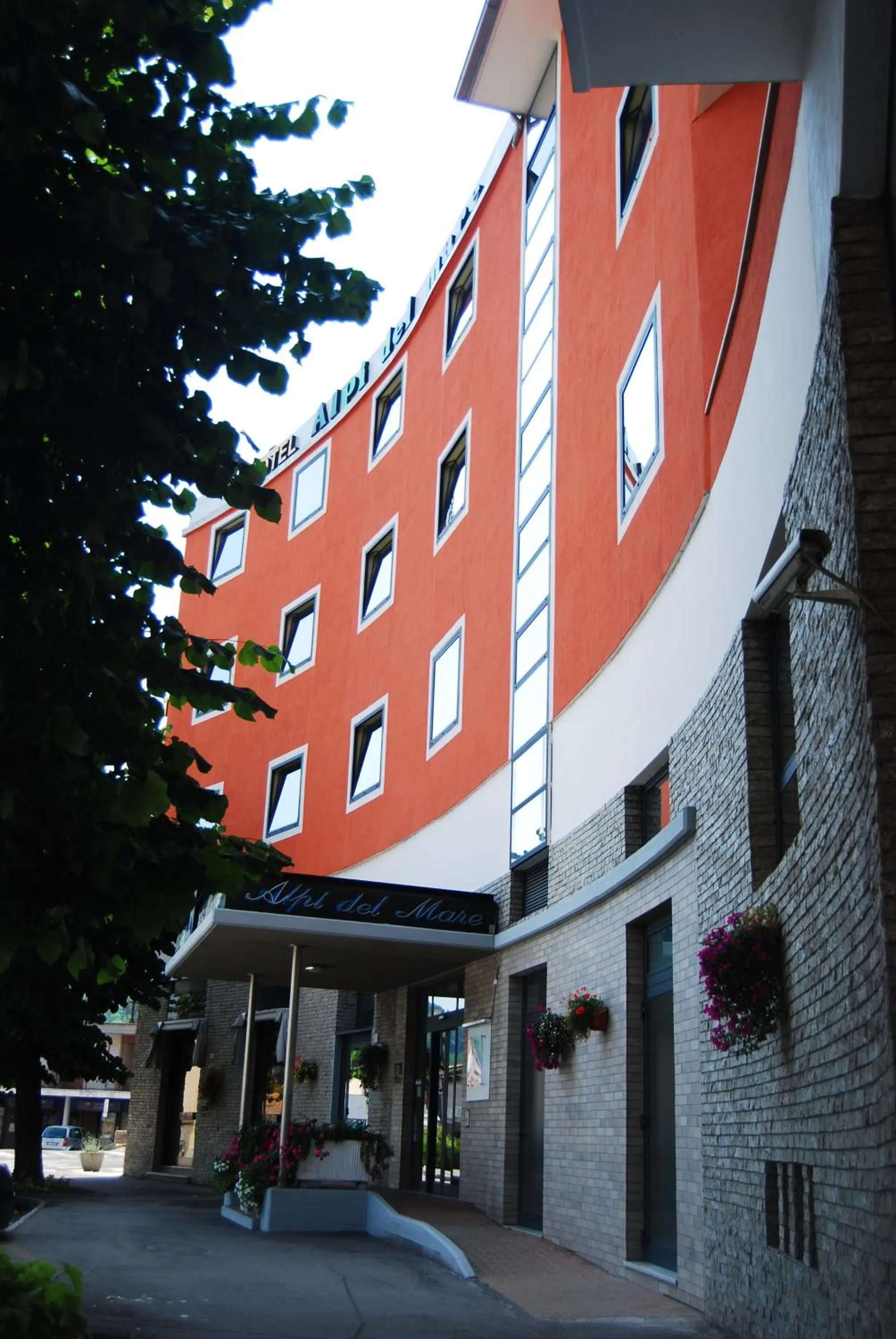 Hotel Alpi Del Mare