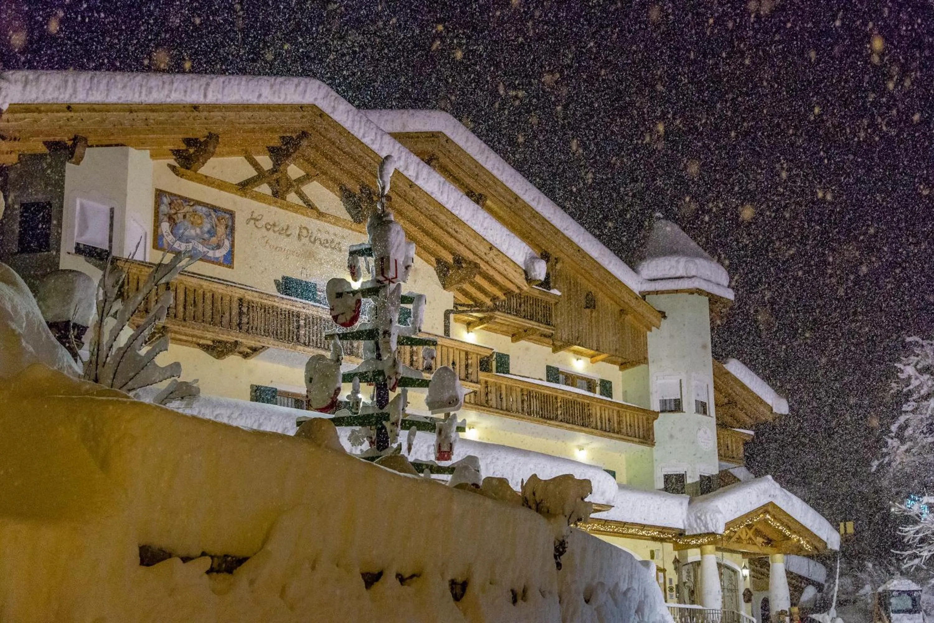 Property building in Pineta Pastry Hotel