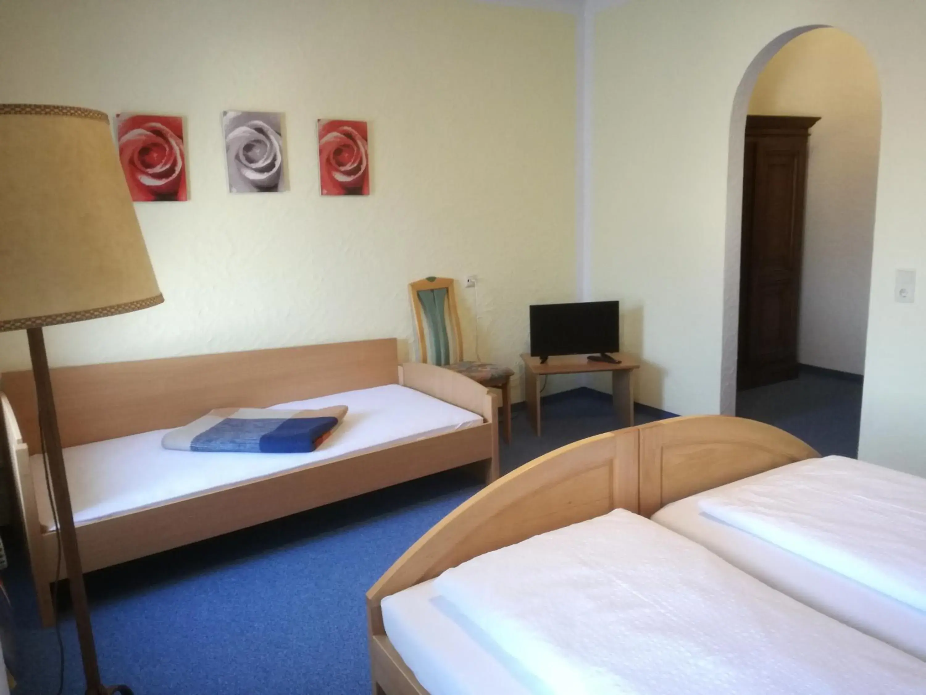 Standard Triple Room in Garni Hotel Post Standard Triple Room in Garni Hotel Post
