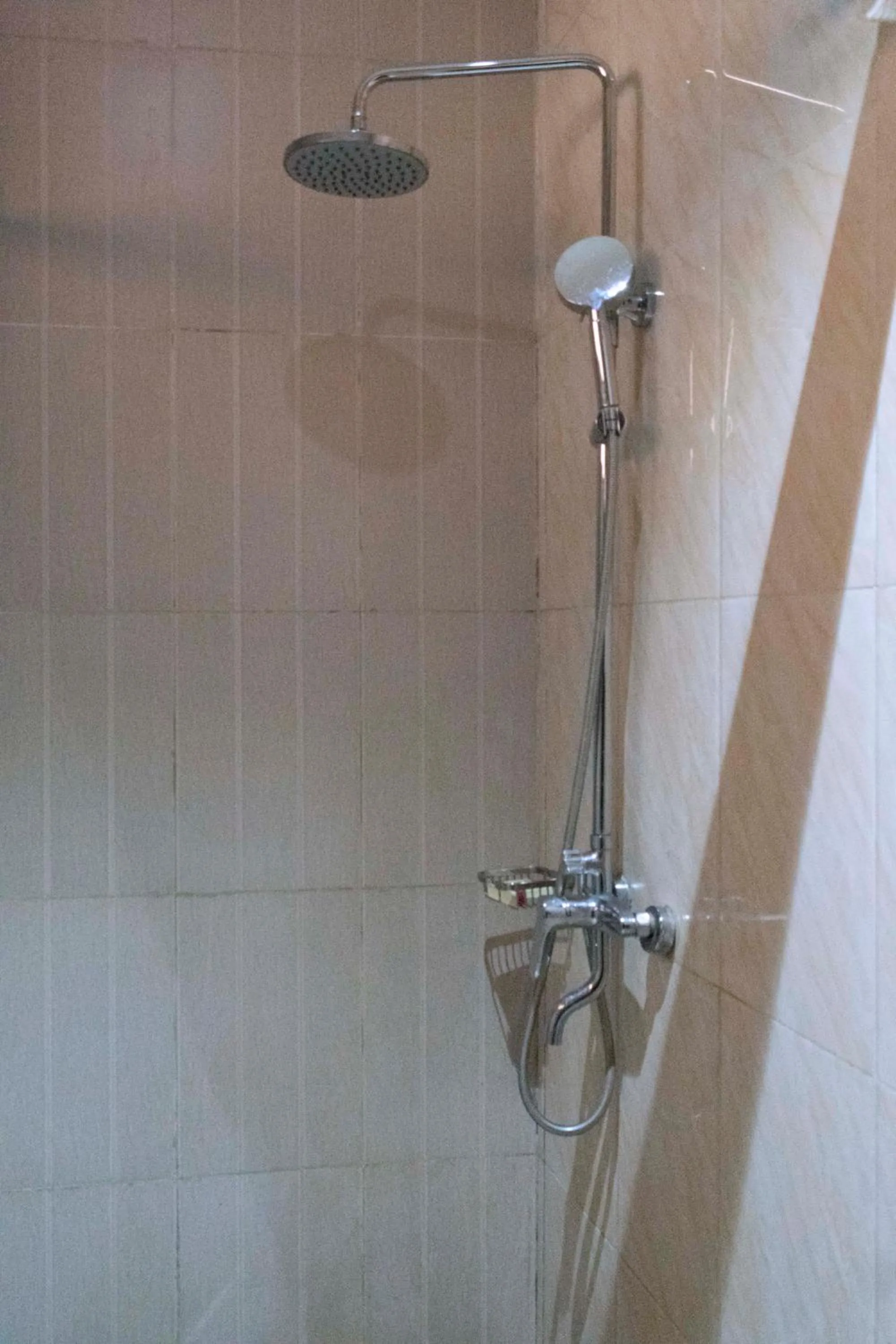 Shower in Easy View Hotel Mbarara