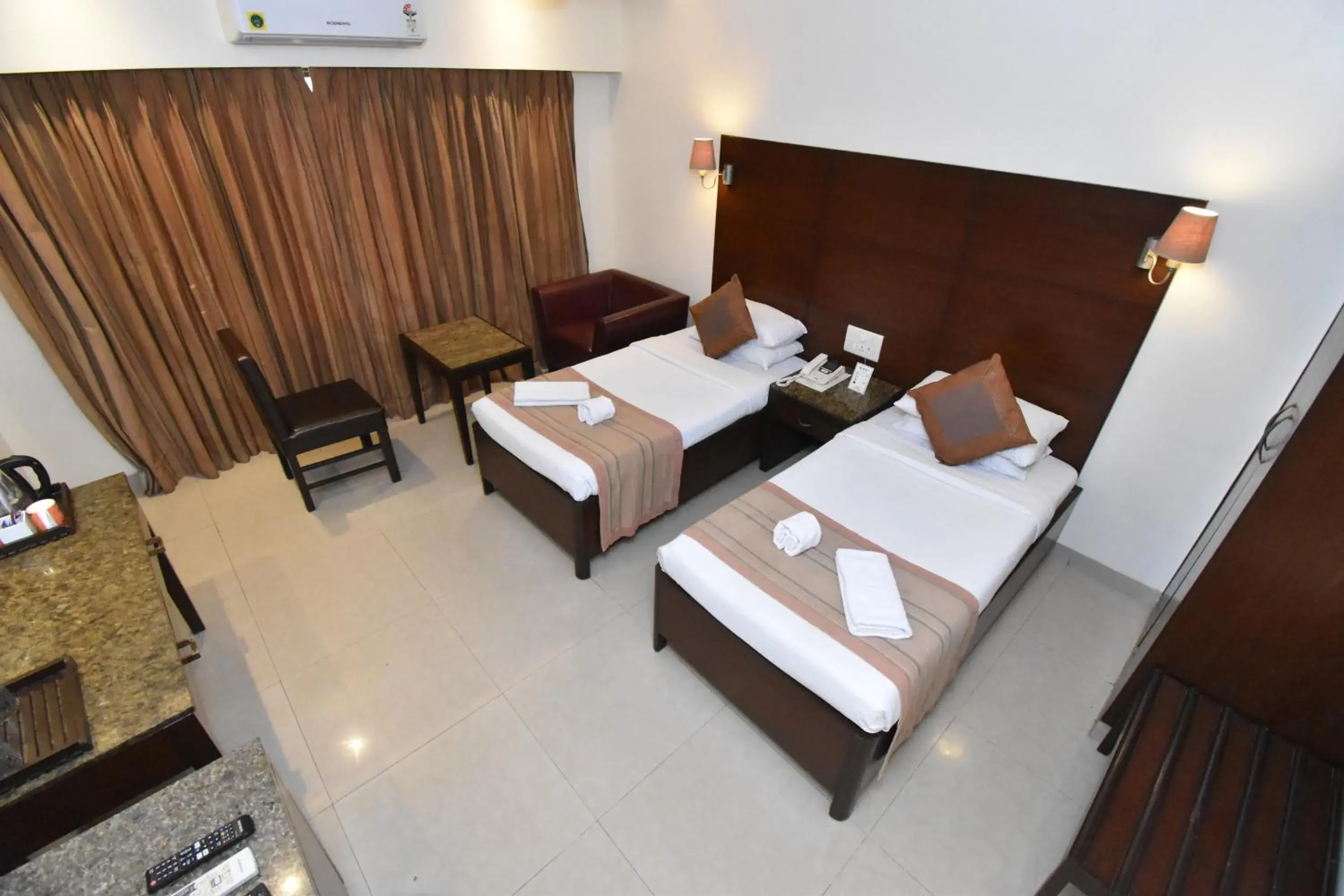 Deluxe Room in Kings International Juhu Deluxe Room in Kings International Juhu