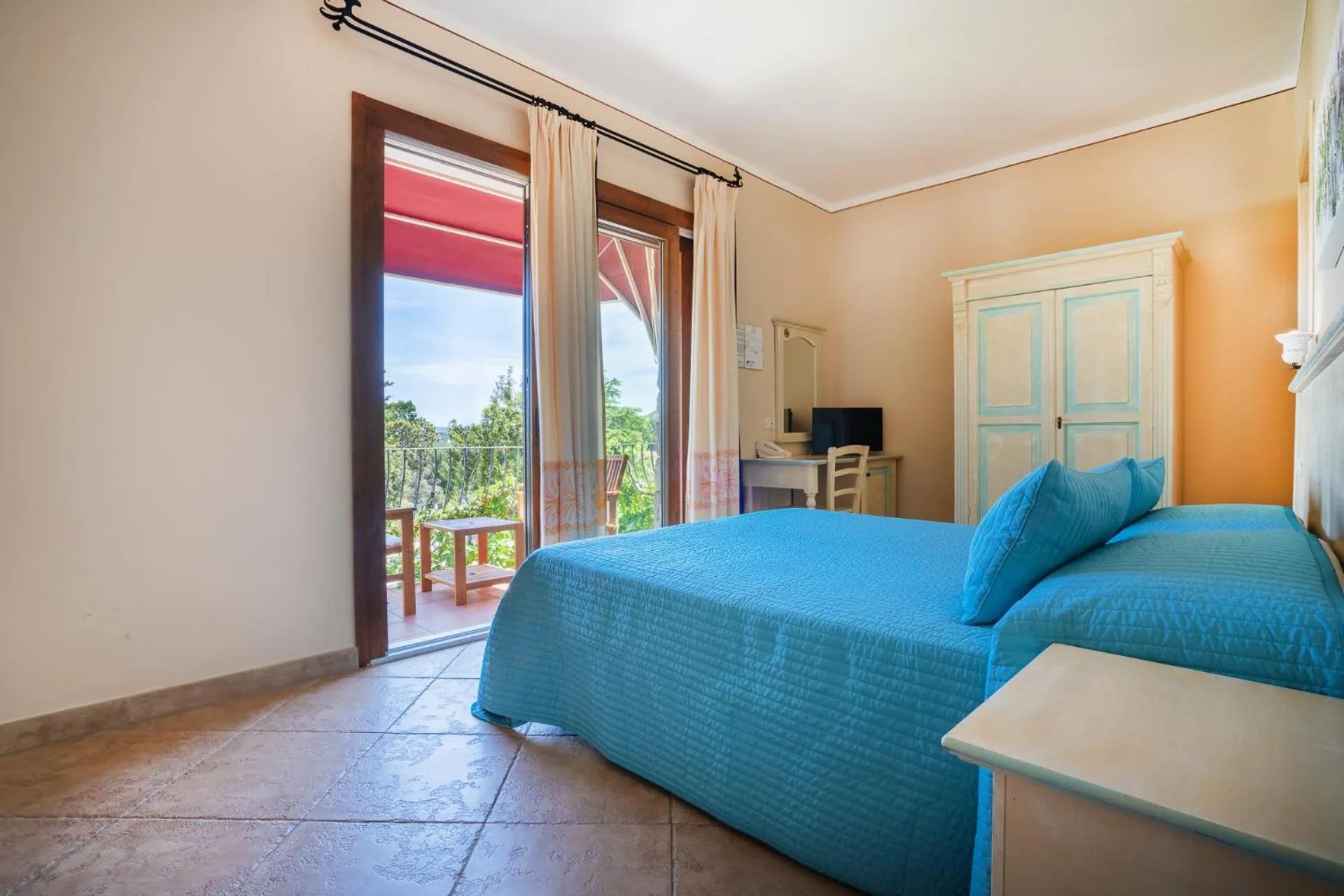 Bed in Hotel Lu Pitrali