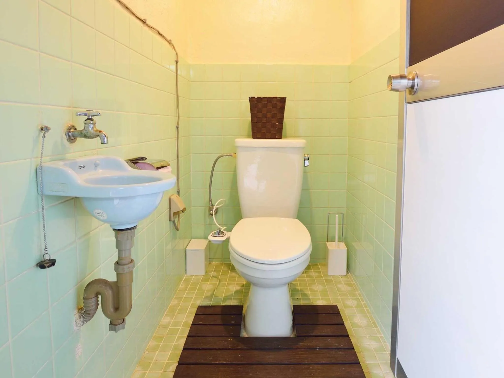 Toilet in #Nerome01 Traditional Okinawan House in Ogimi, bc