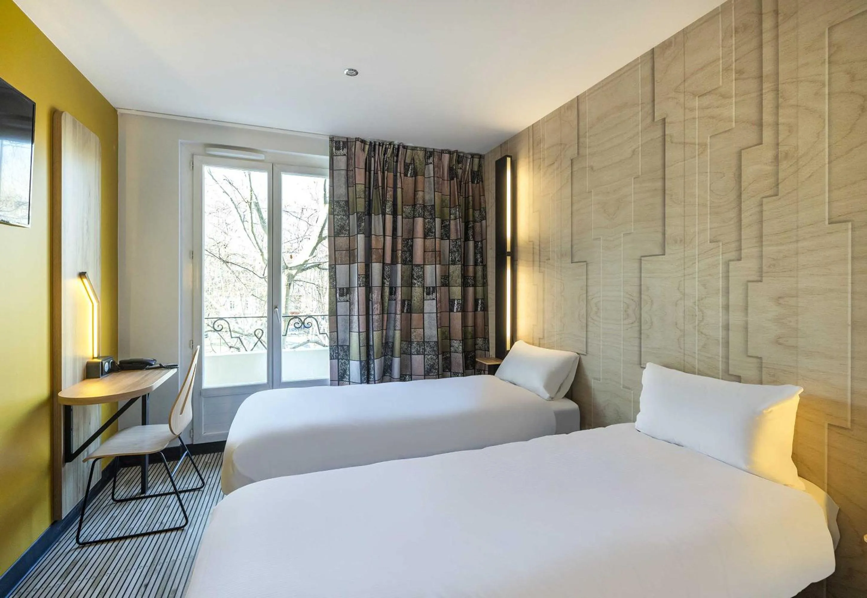 Bedroom, Bed in B&B HOTEL Perpignan Centre