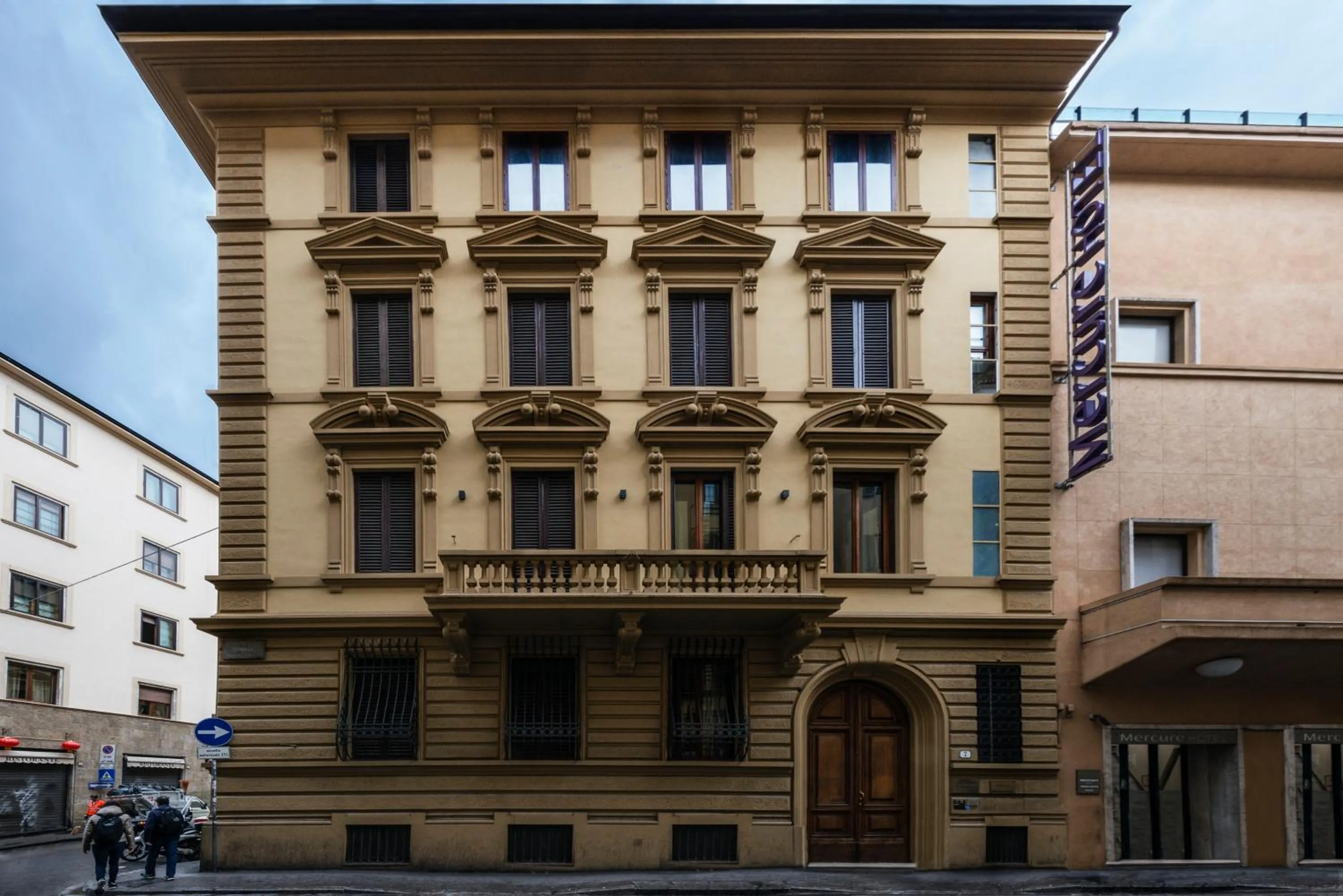 Facade/entrance in Daphne Guest House