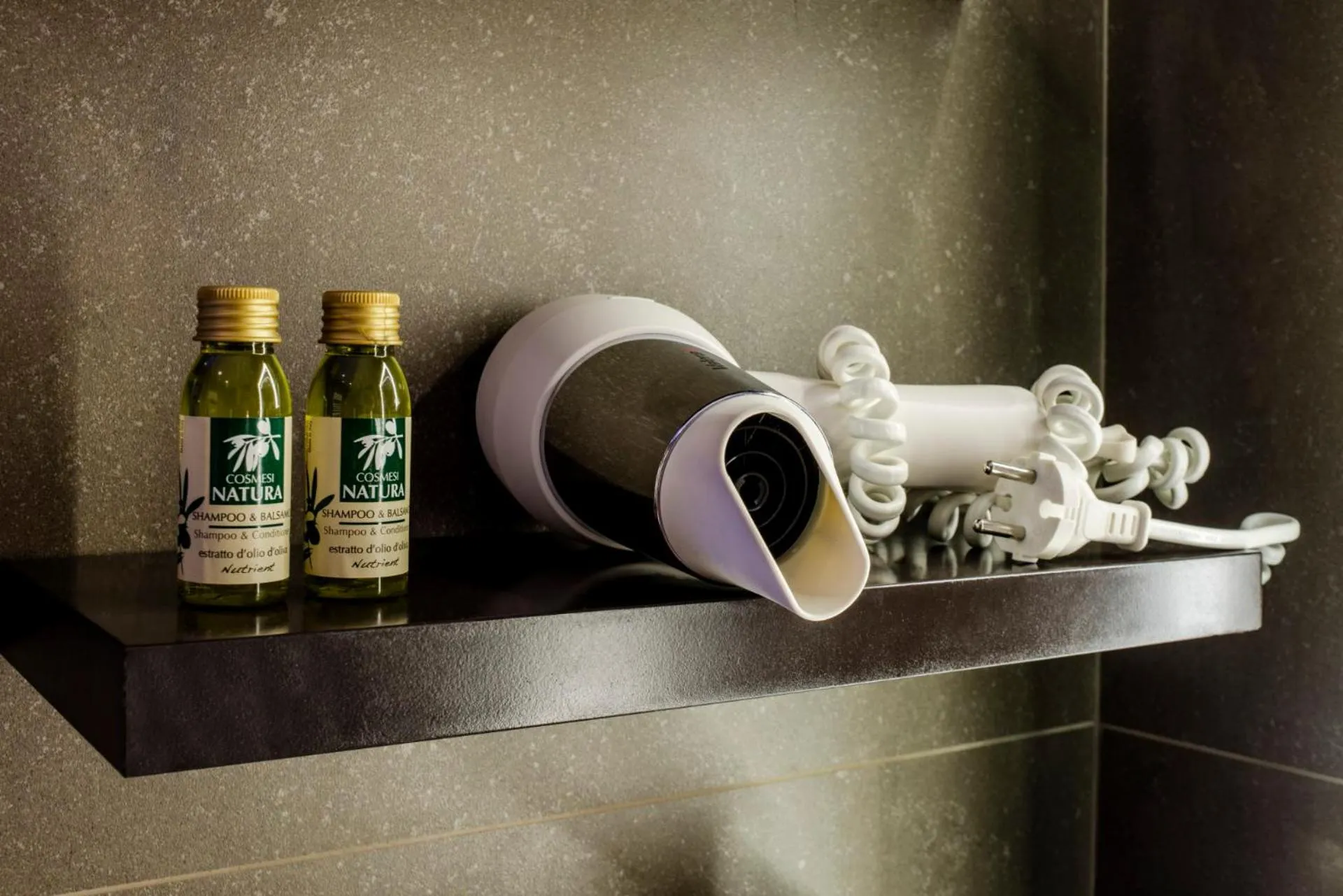 Area and facilities in Daphne Guest House