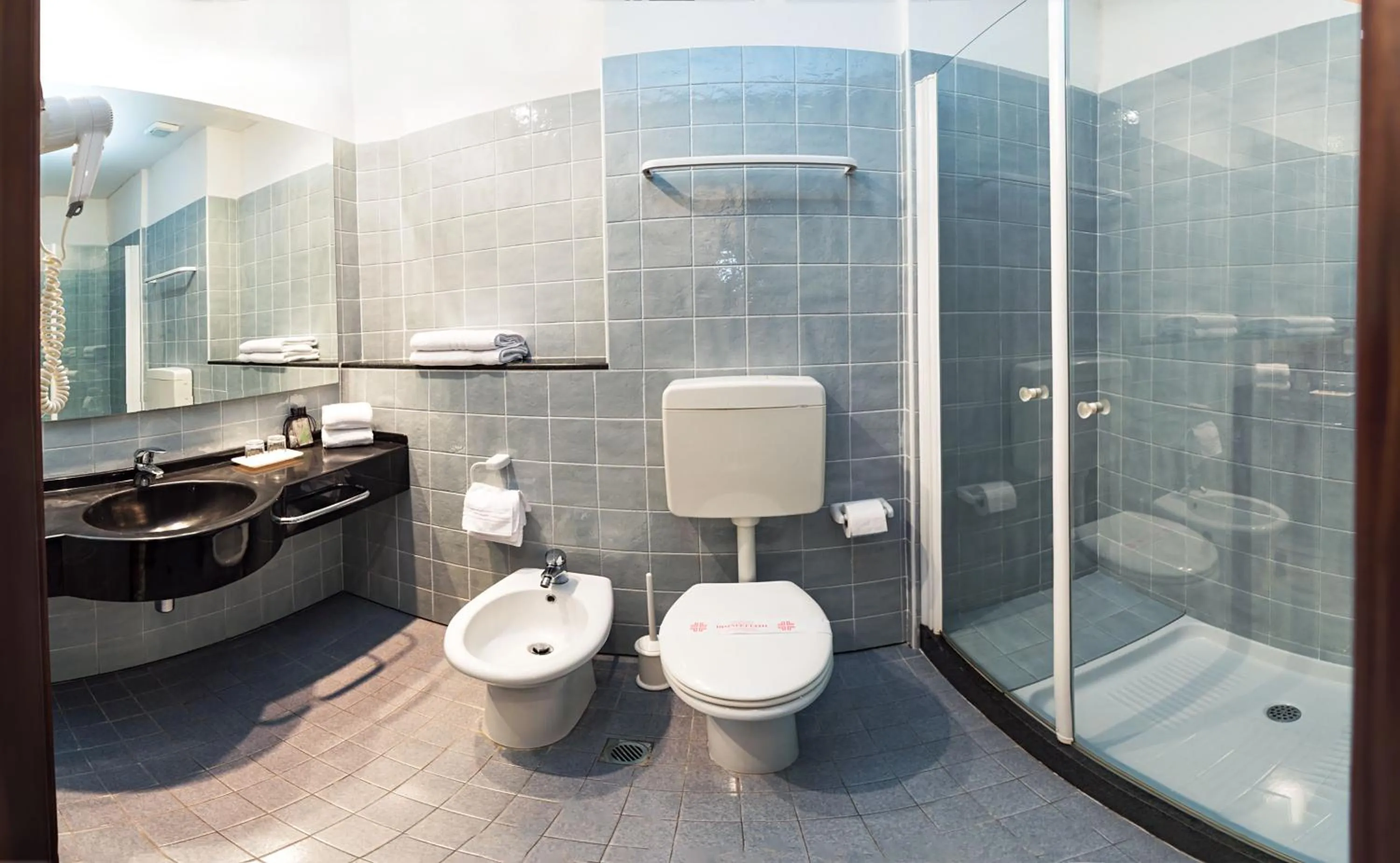 Bathroom in Hotel Alexander