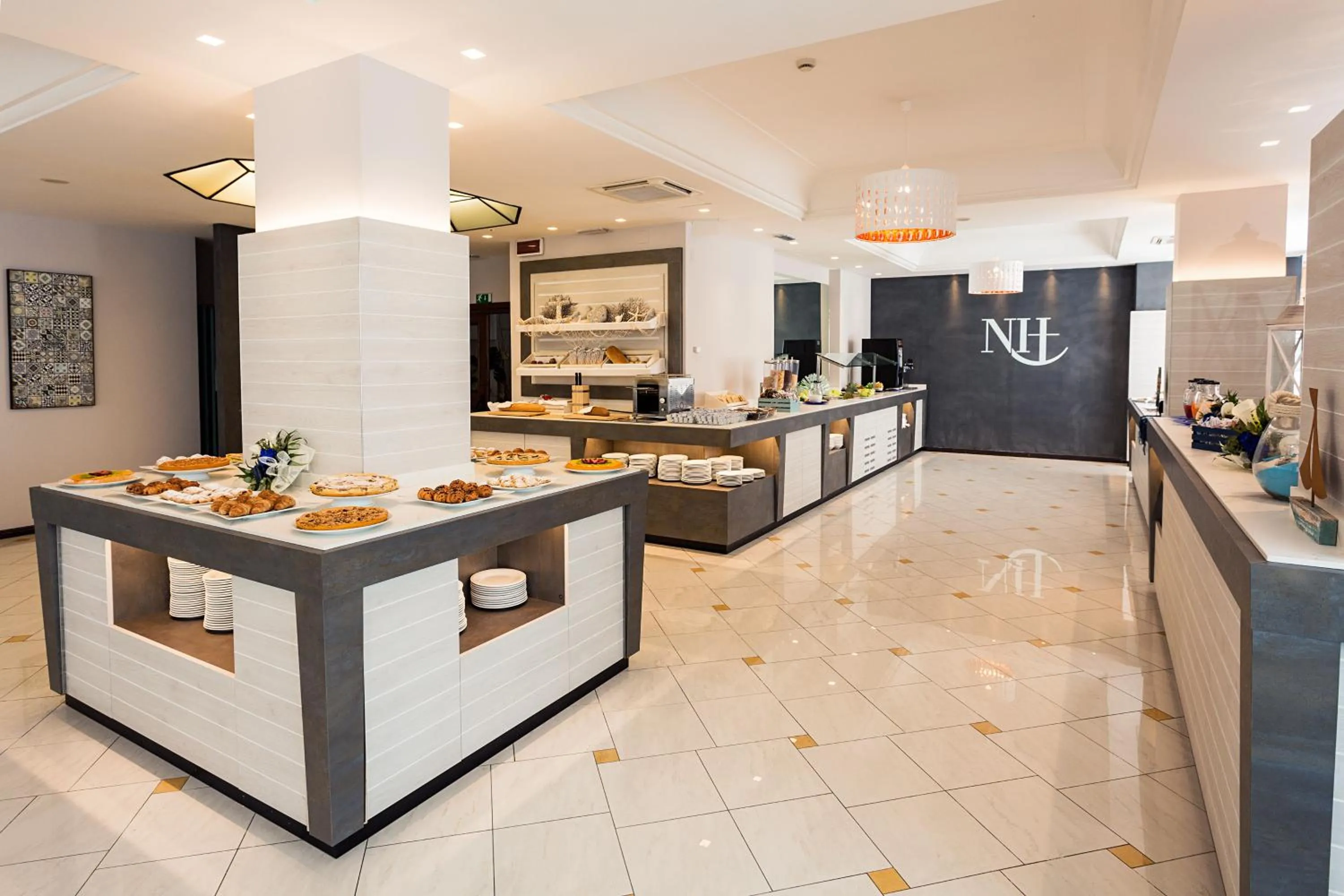 Buffet breakfast in Hotel Alexander