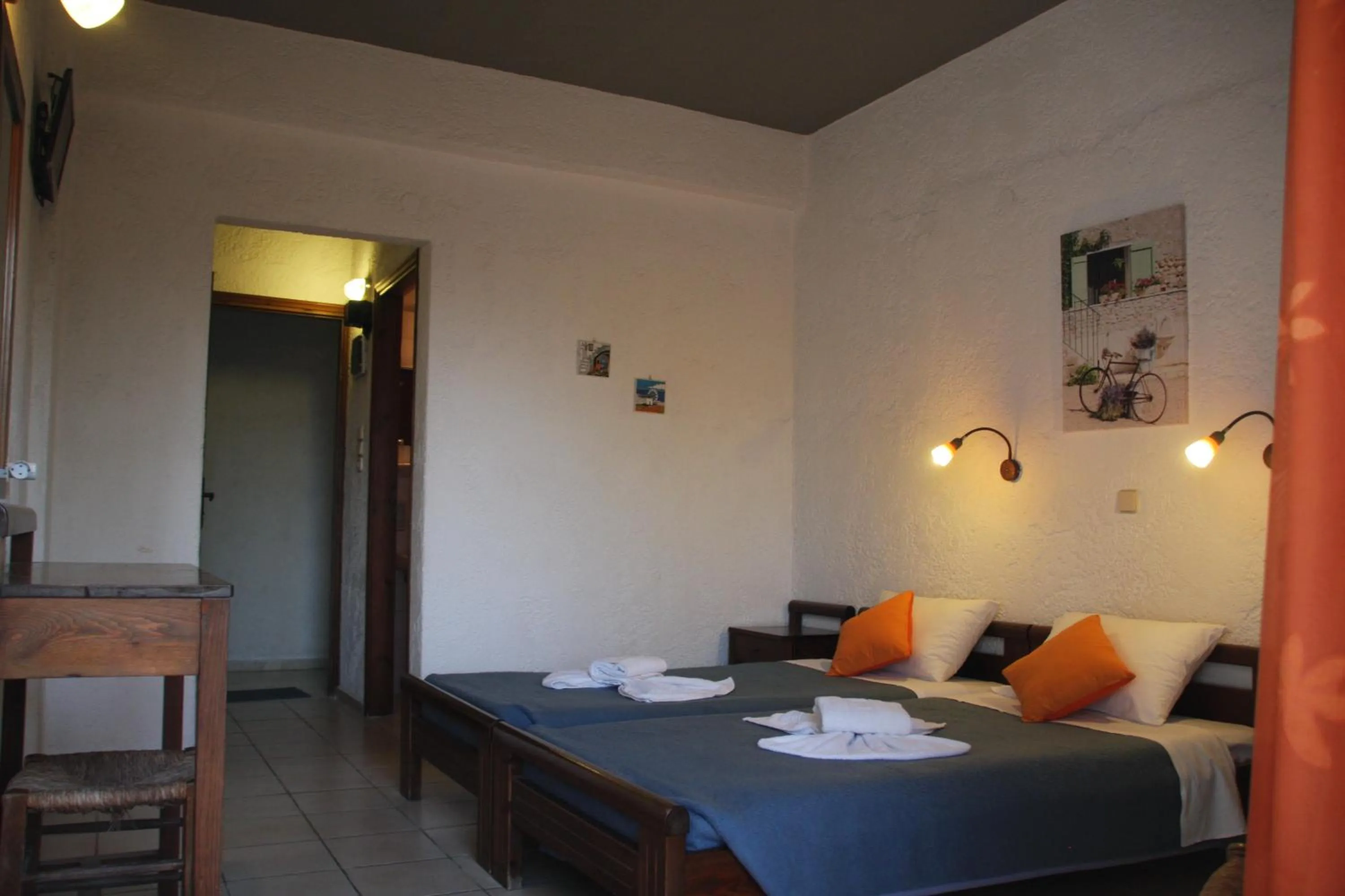 Photo of the whole room in Violetta Hotel