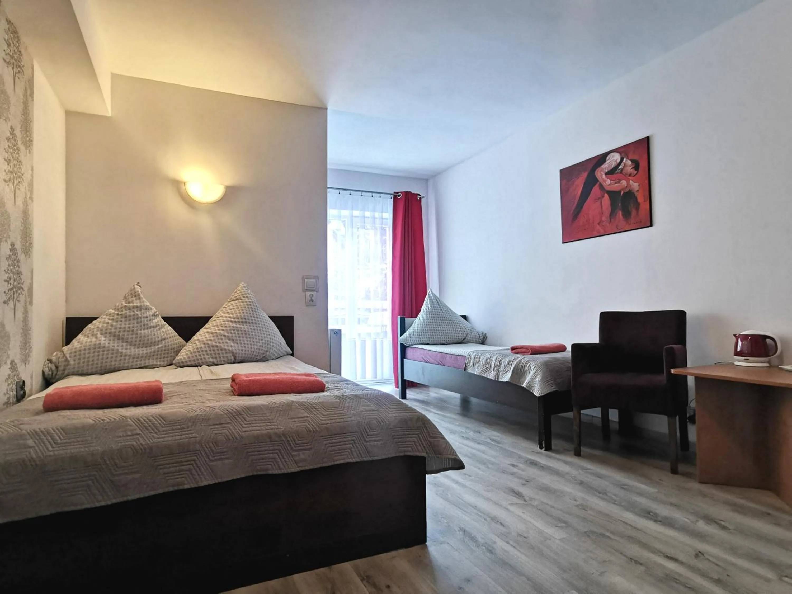 Photo of the whole room, Bed in Malinowy Domek