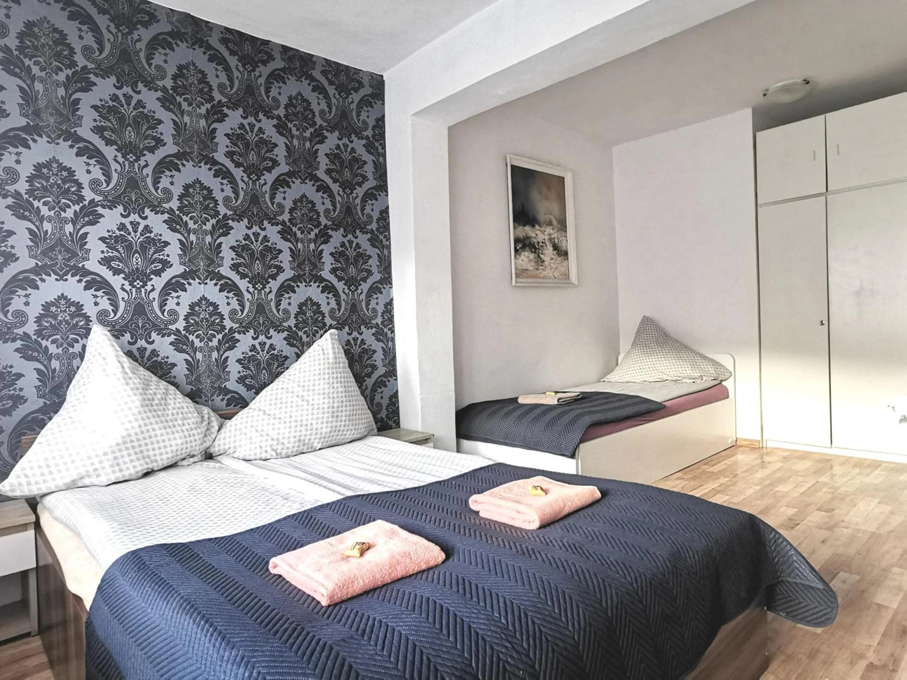 Photo of the whole room, Bed in Malinowy Domek