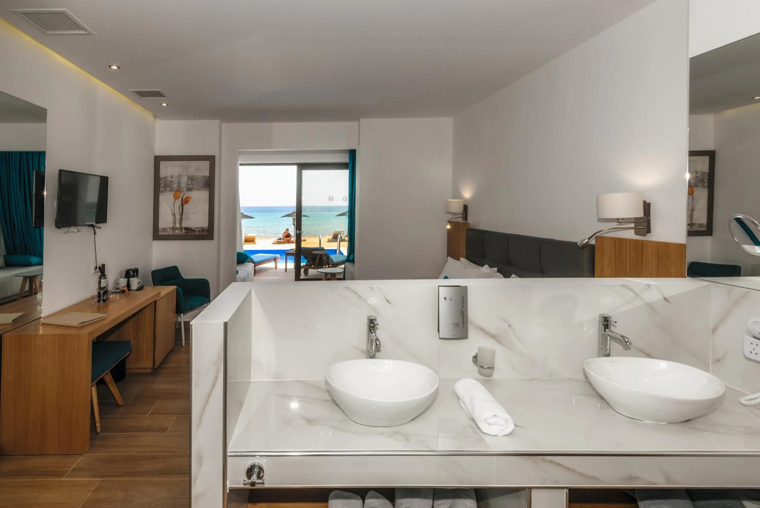 Bathroom in Cavo Orient Beach Hotel & Suites