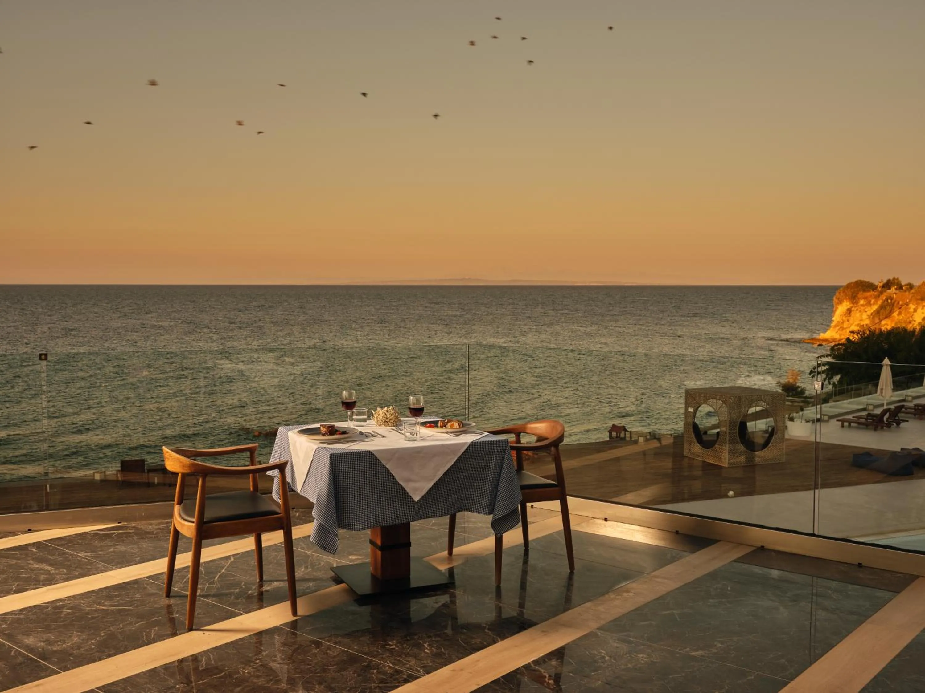 Restaurant/places to eat in Cavo Orient Beach Hotel & Suites