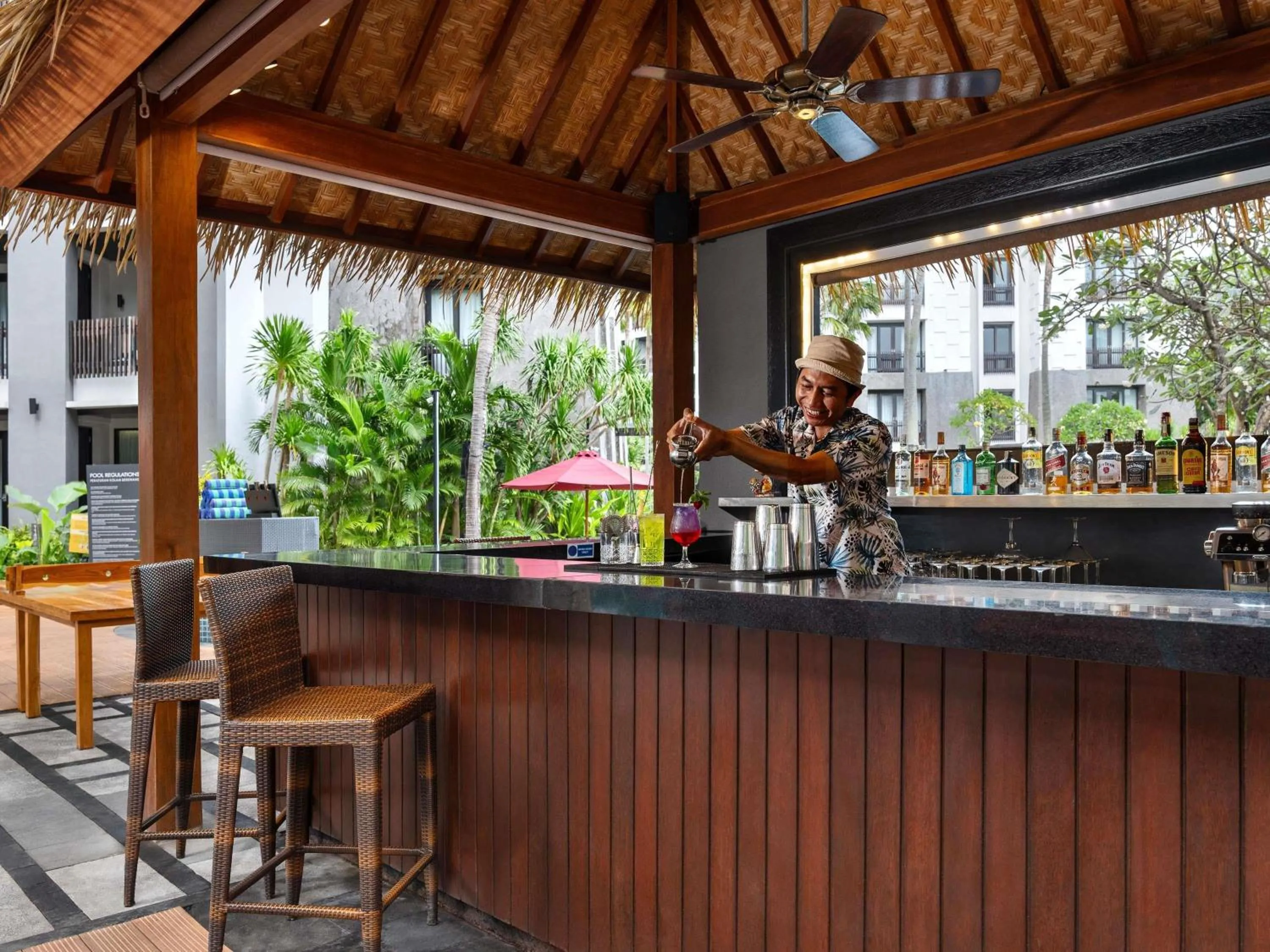 Lounge or bar in Pullman Bali Legian Beach