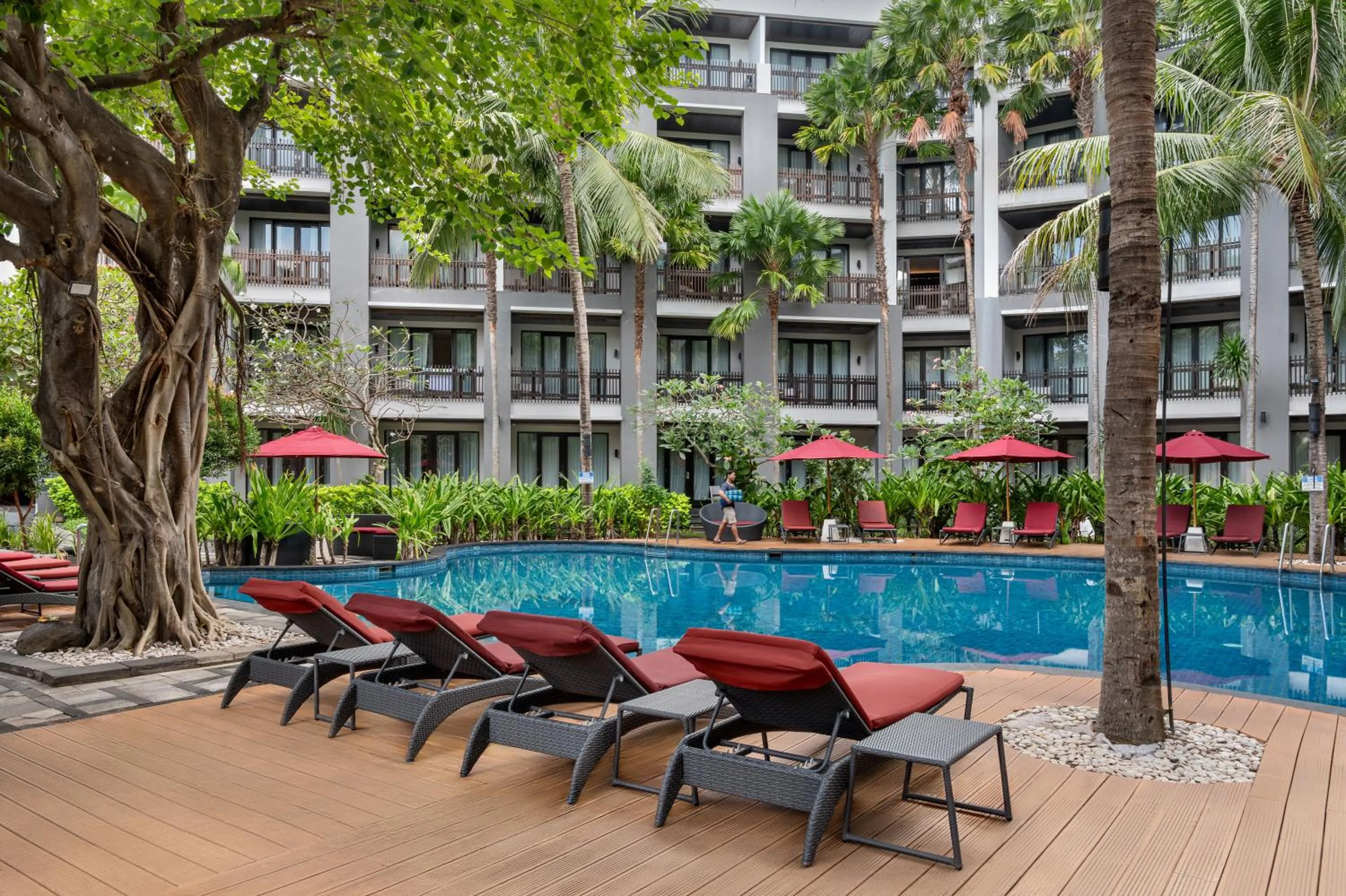 Swimming pool in Pullman Bali Legian Beach