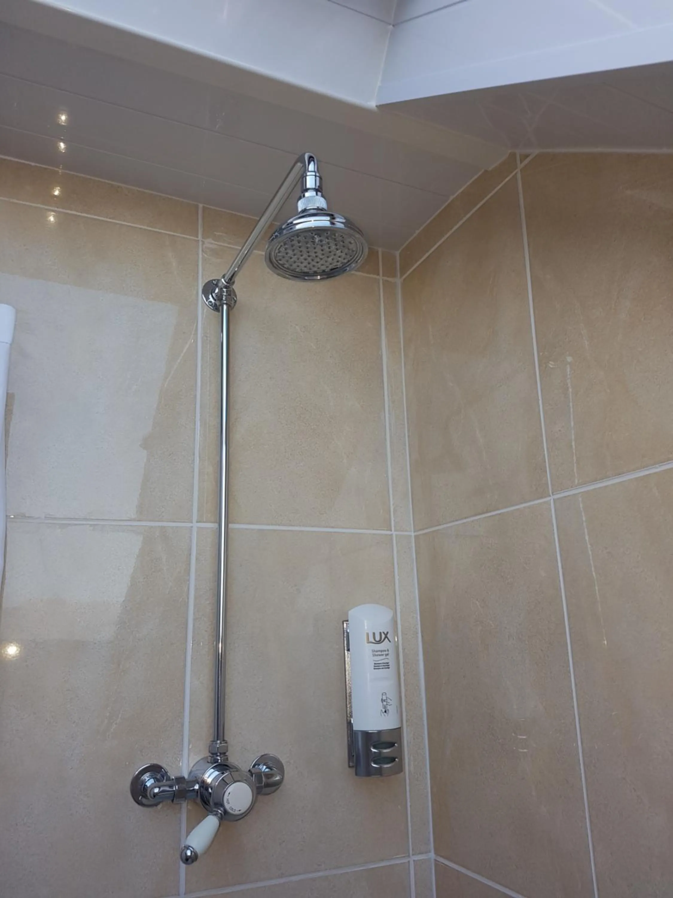 Shower in Ardshiel Hotel