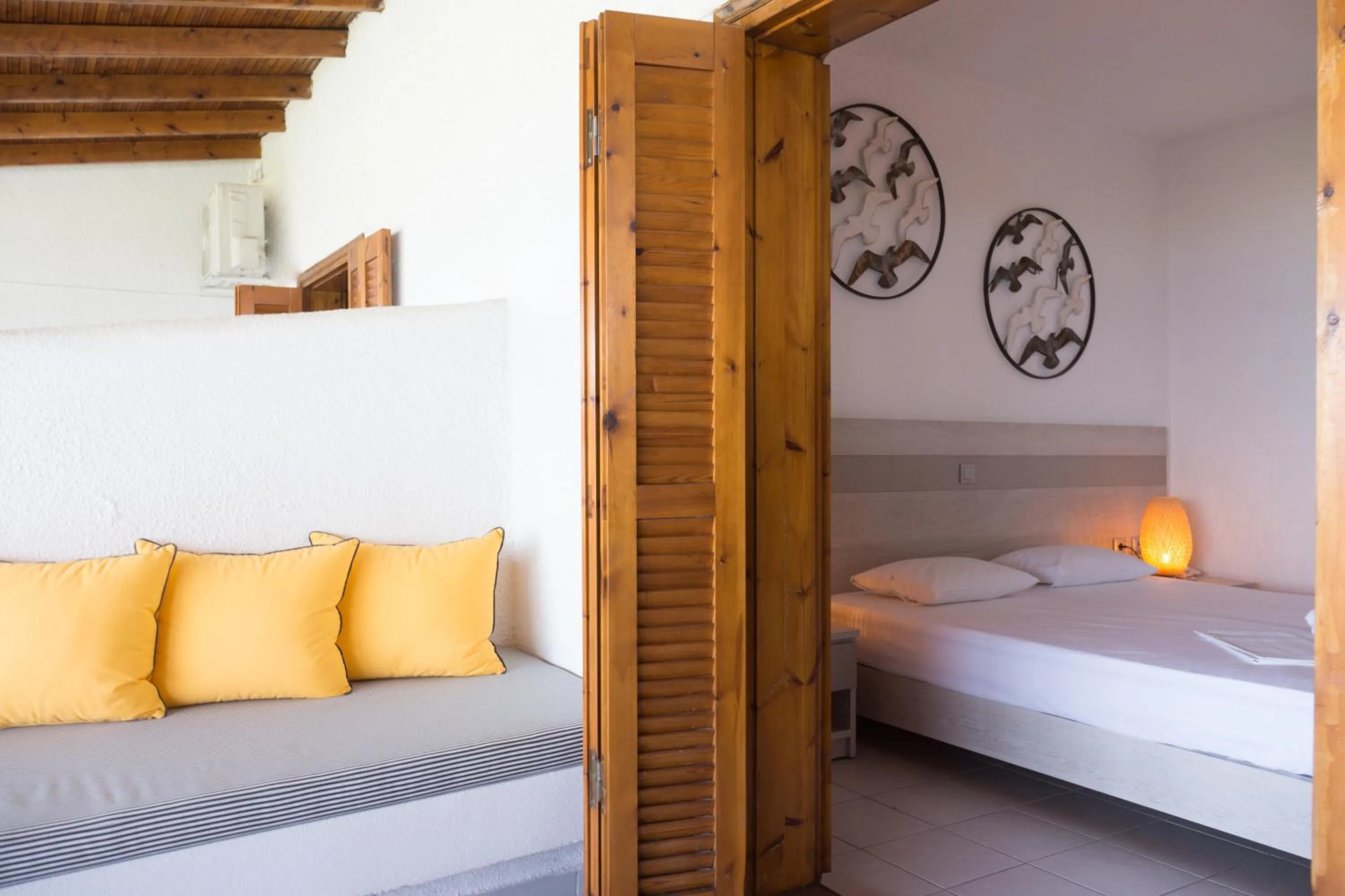 Balcony/Terrace, Bed in Alkinoos Beach Hotel