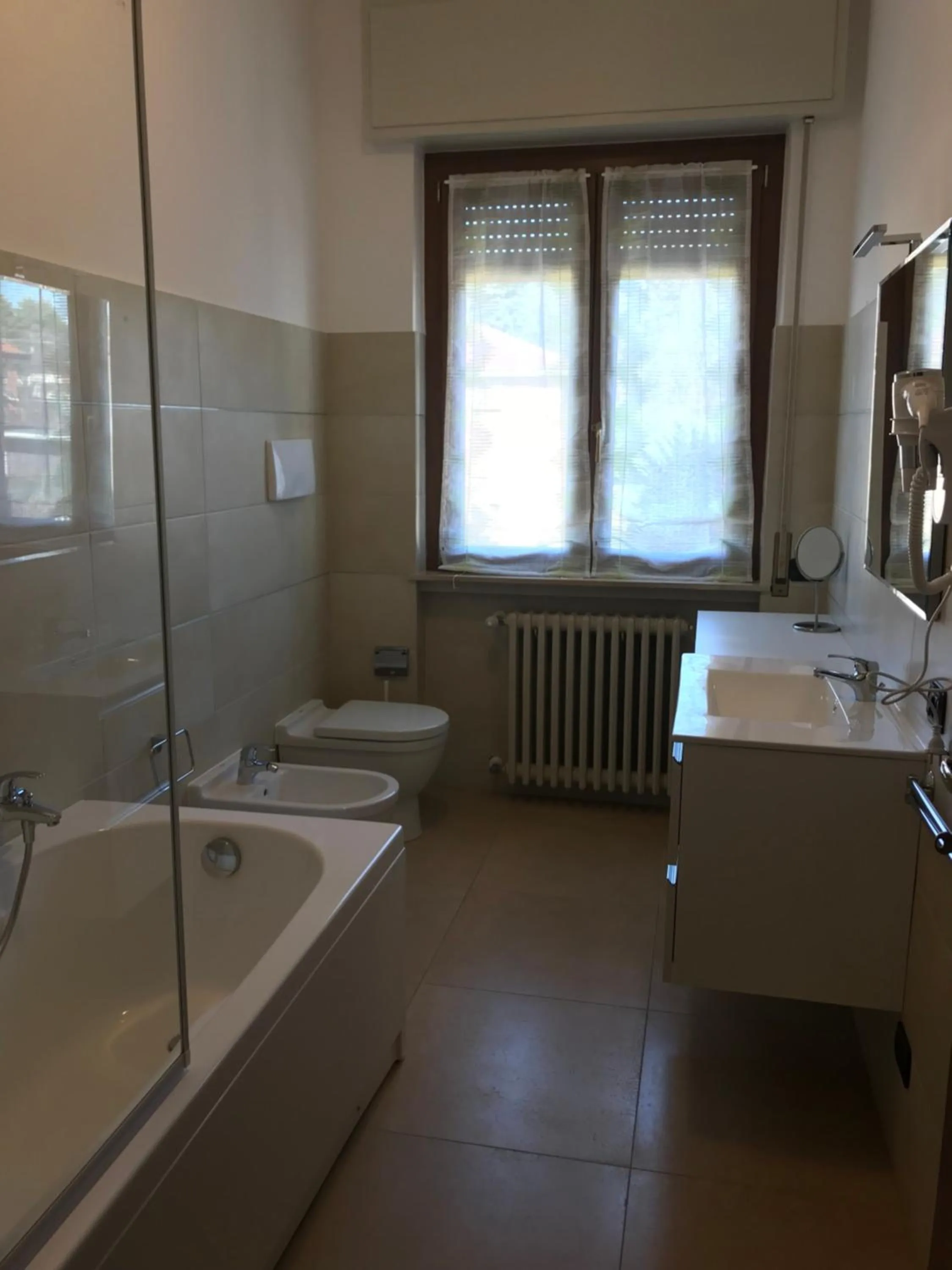 Bathroom in Color House Malpensa B&B