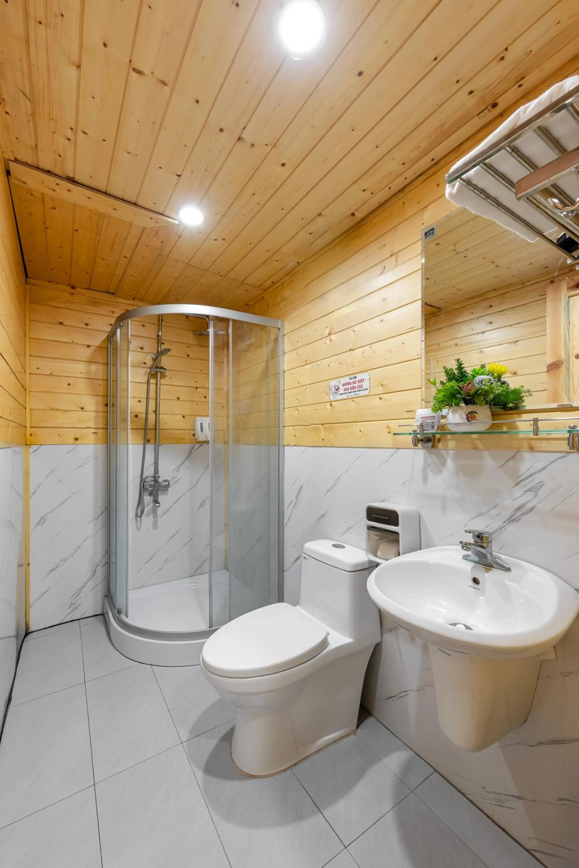 Bathroom in Tam Coc Friends Bungalow Ninh Bình