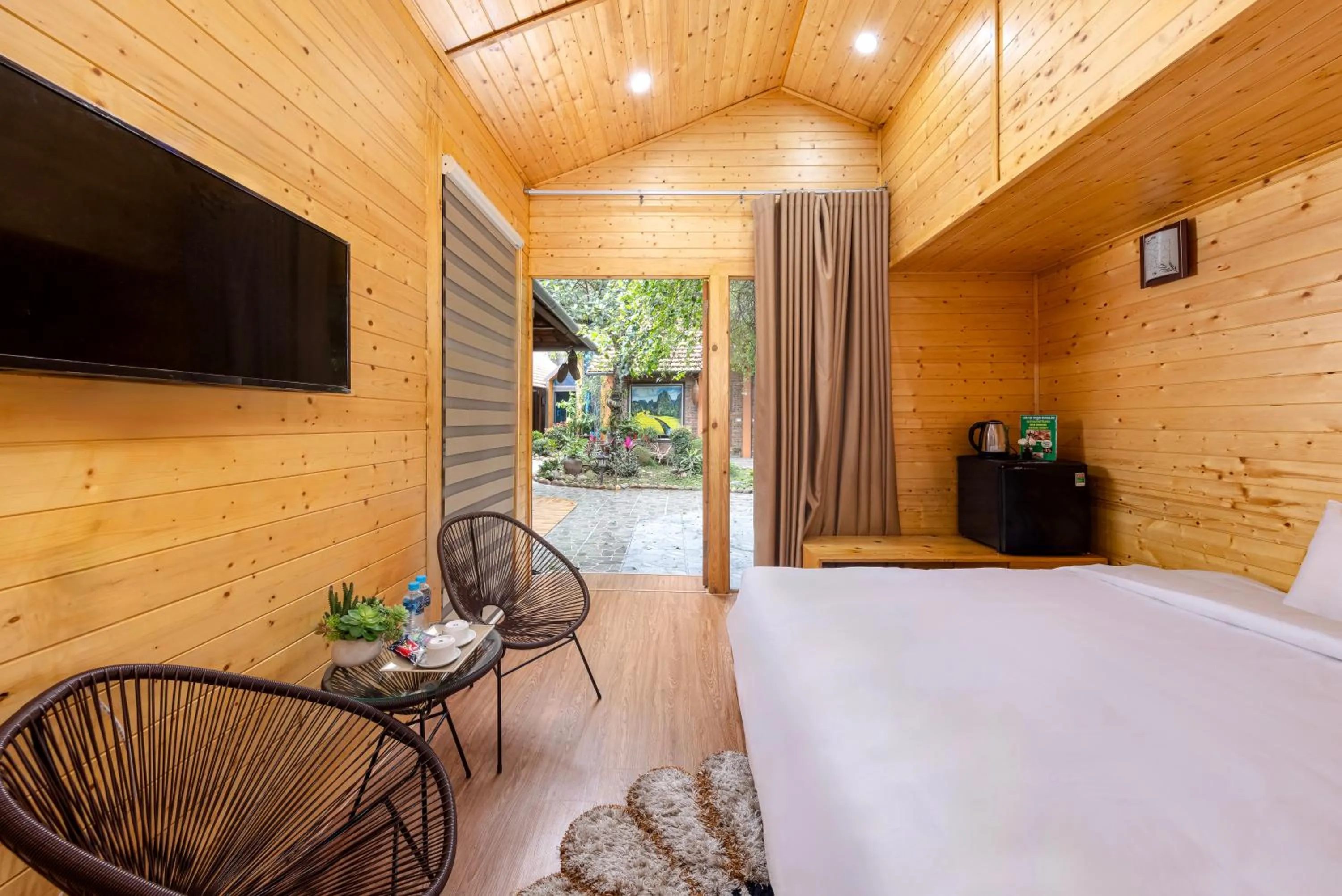 TV and multimedia, Bed in Tam Coc Friends Bungalow Ninh Bình