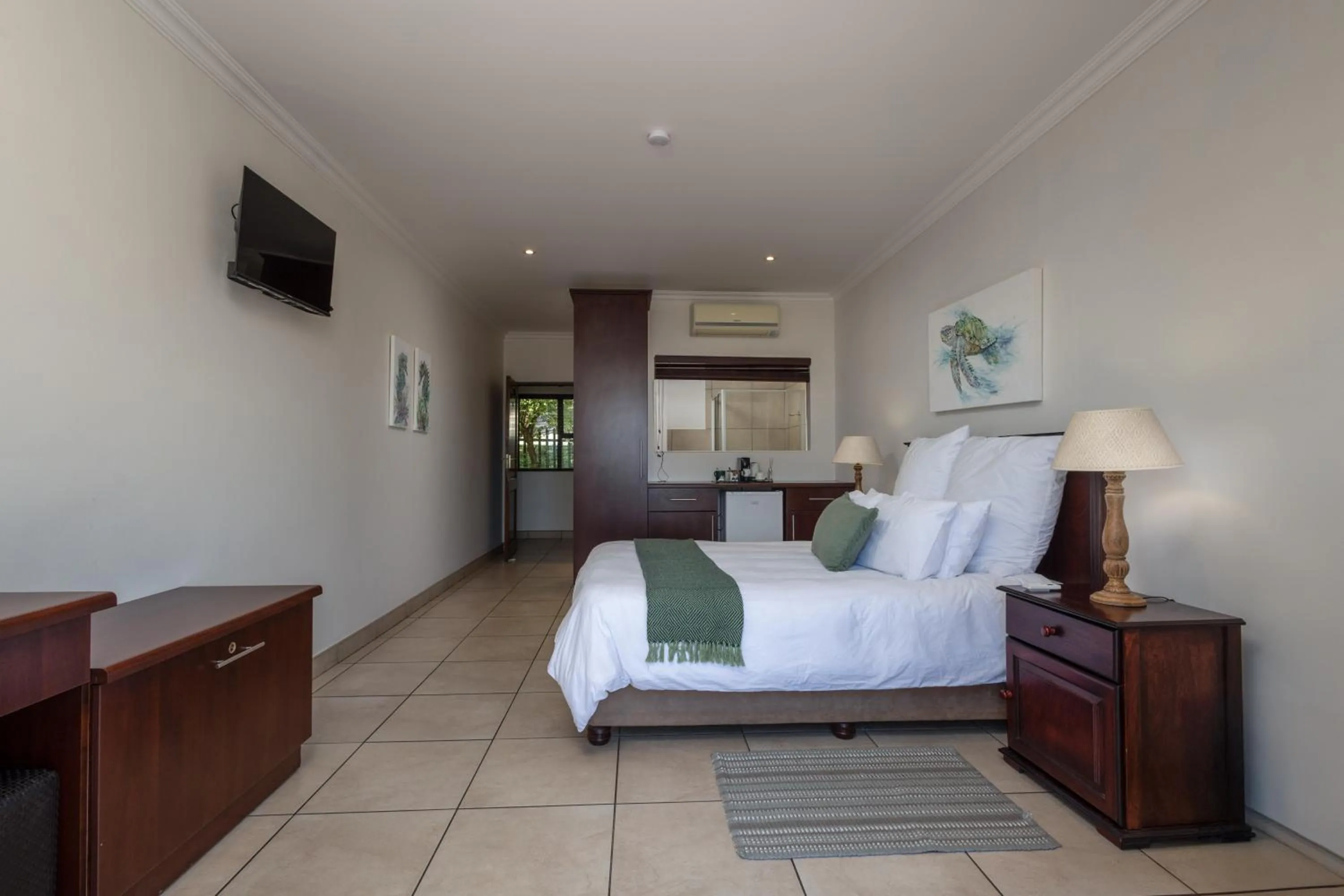 TV and multimedia, Bed in Kitesview Bed and Breakfast