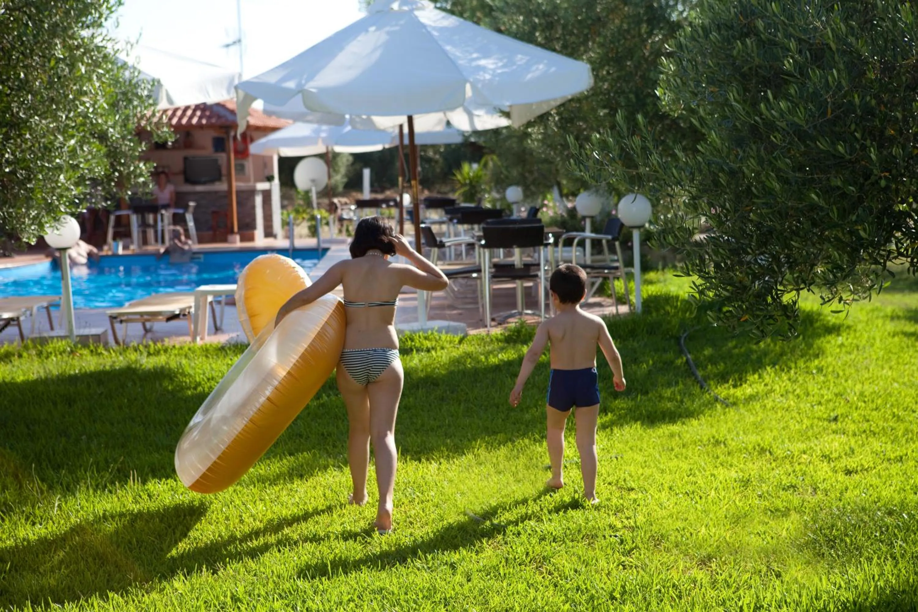 People in Haus Risos Next Generation