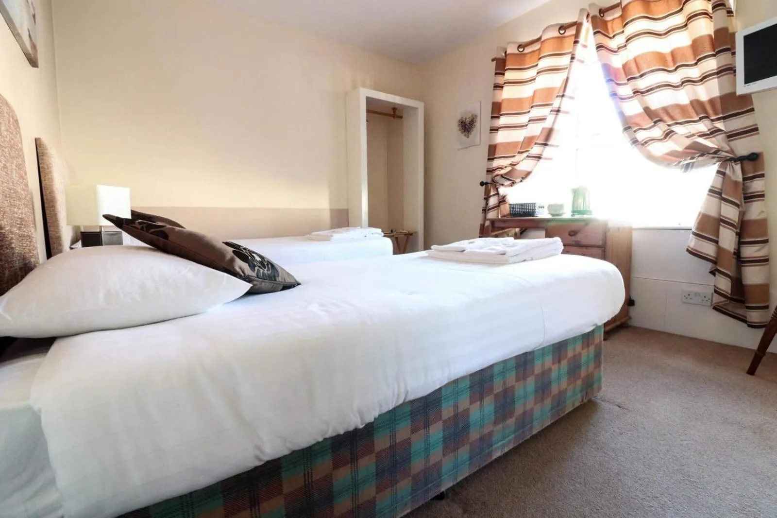 Bed in The Bridge Inn