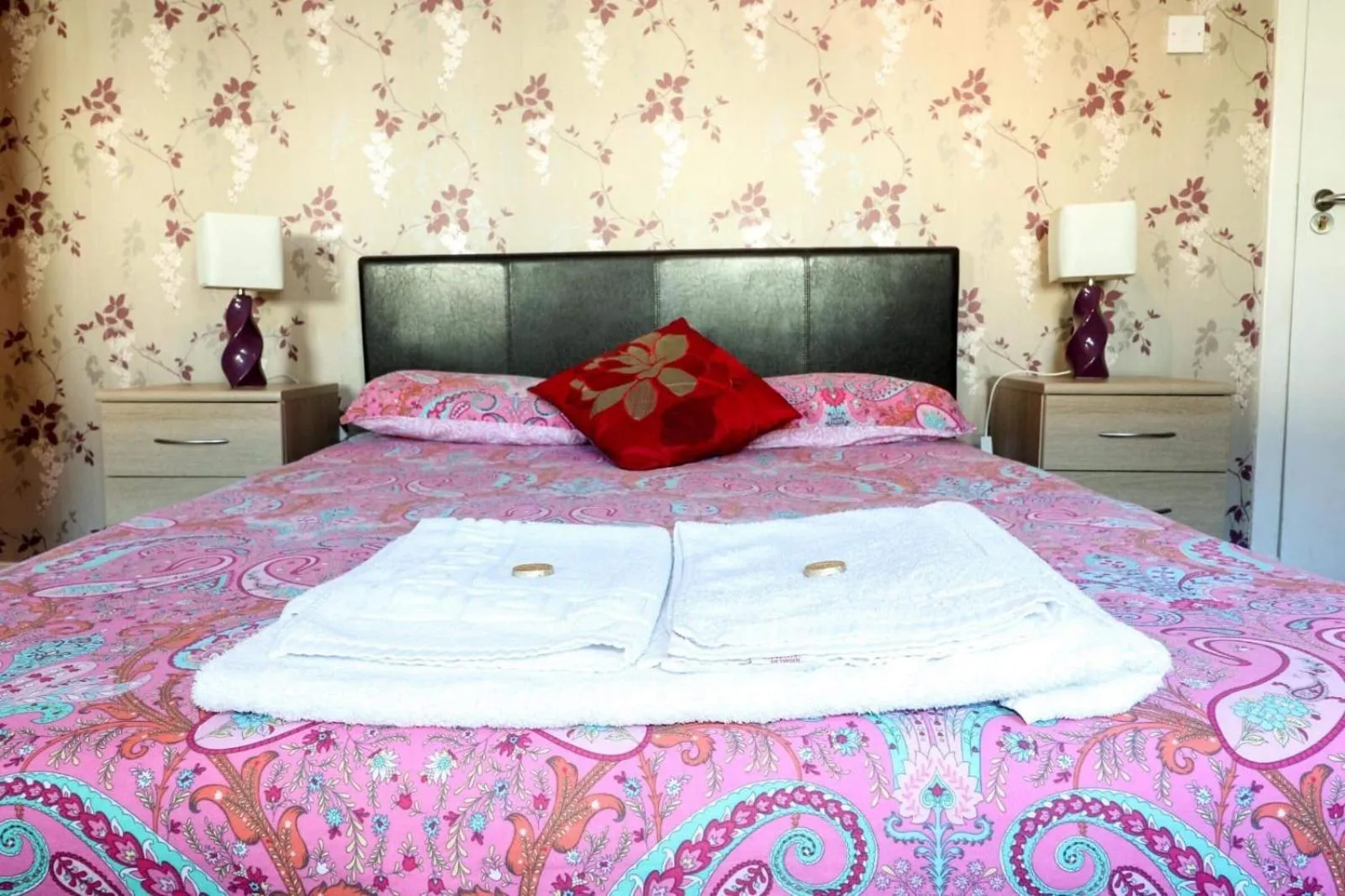 Bed in The Bridge Inn