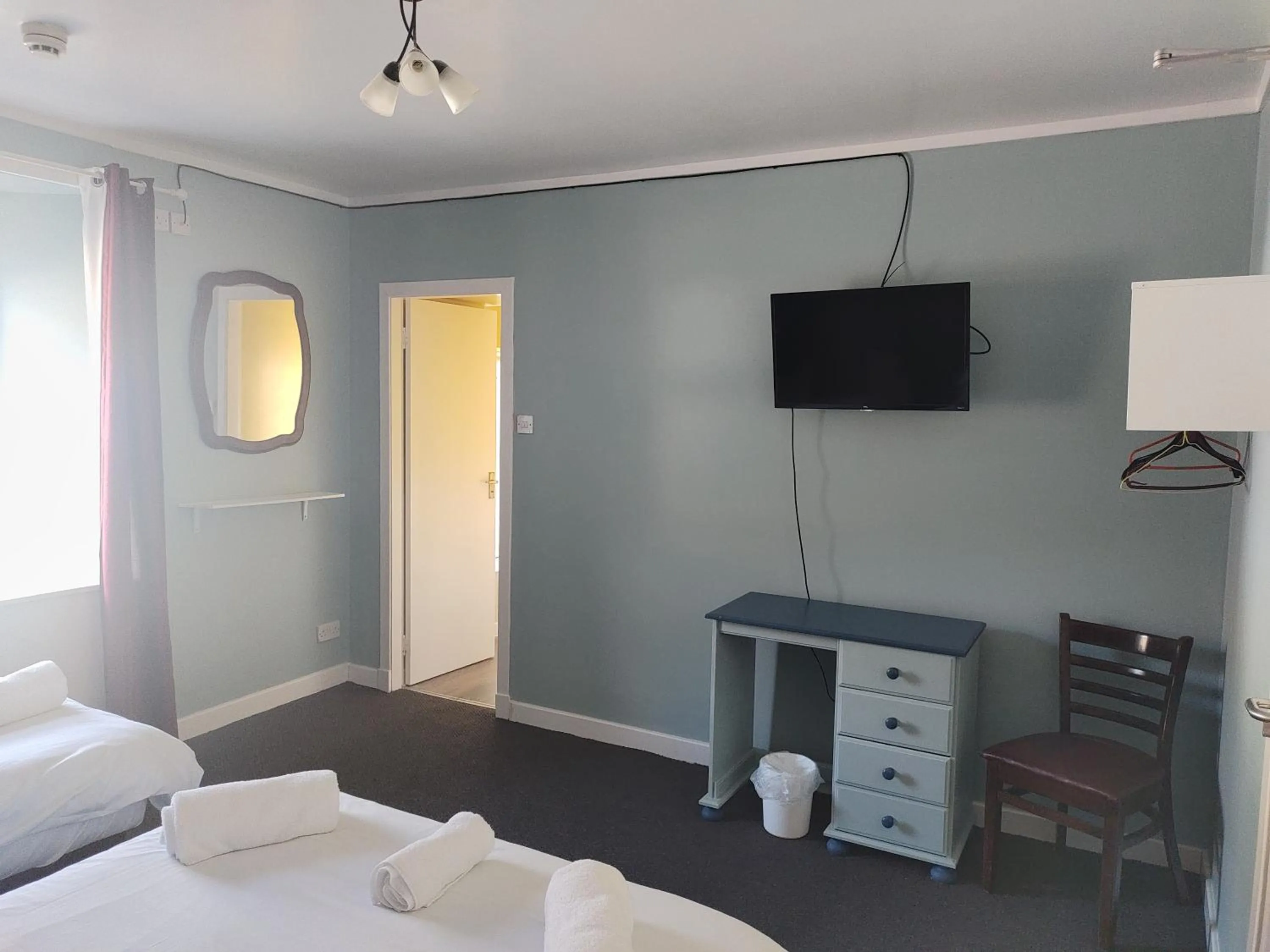 Bedroom, Bed in The Bridge Inn