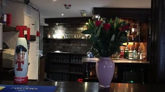Drinks in The Bridge Inn