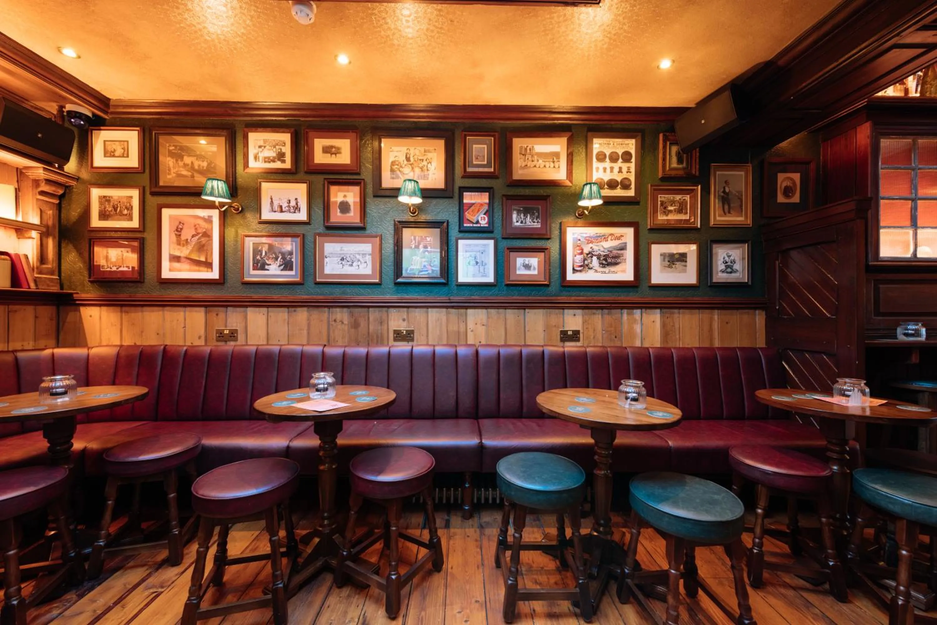 The Crown Pub & Guesthouse