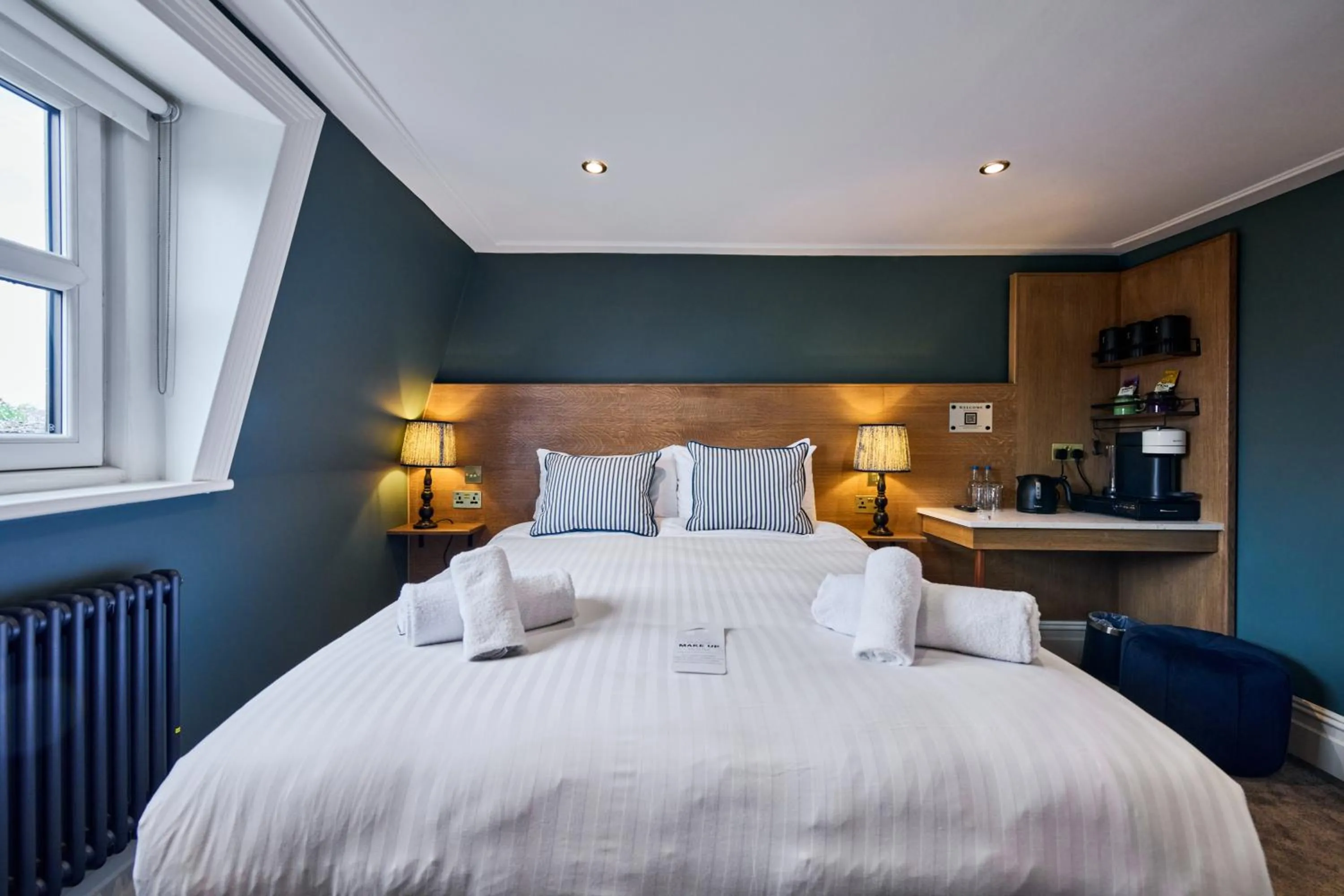 Bed in The Crown Pub & Guesthouse