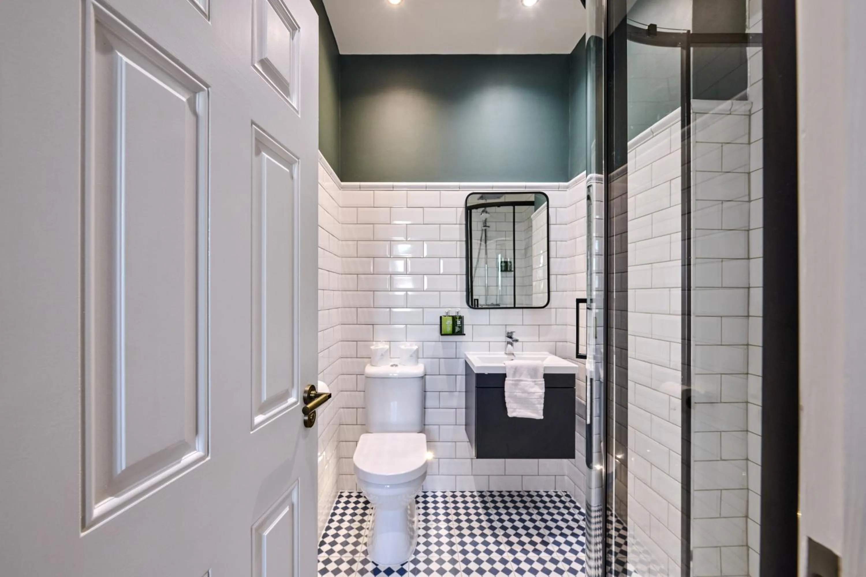 The Crown Pub & Guesthouse