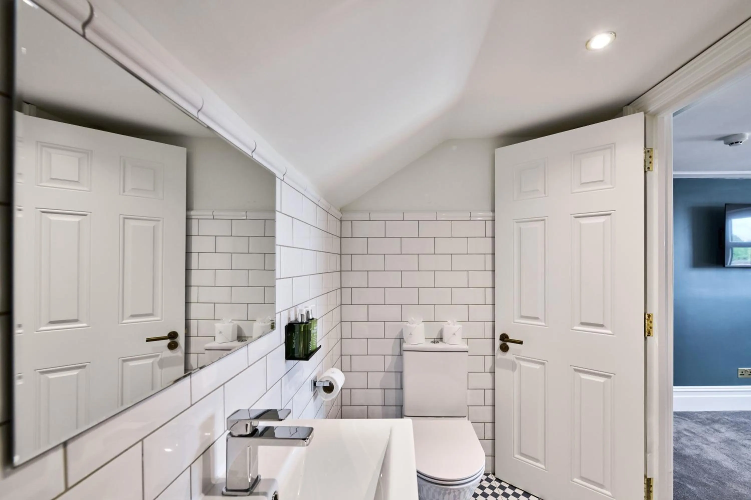 The Crown Pub & Guesthouse