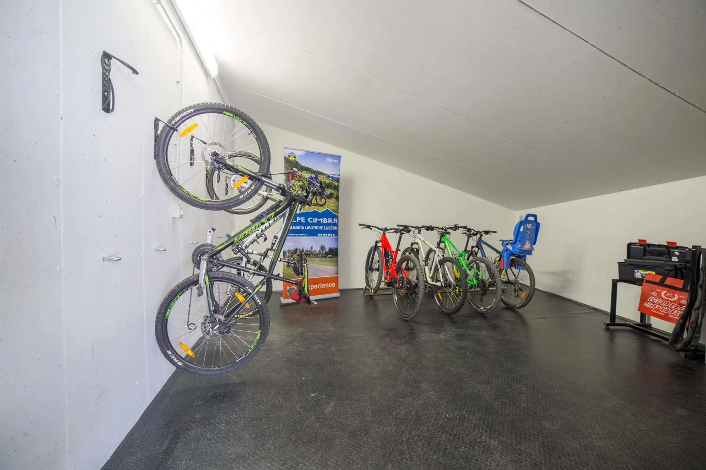 Cycling in Hotel Due Spade