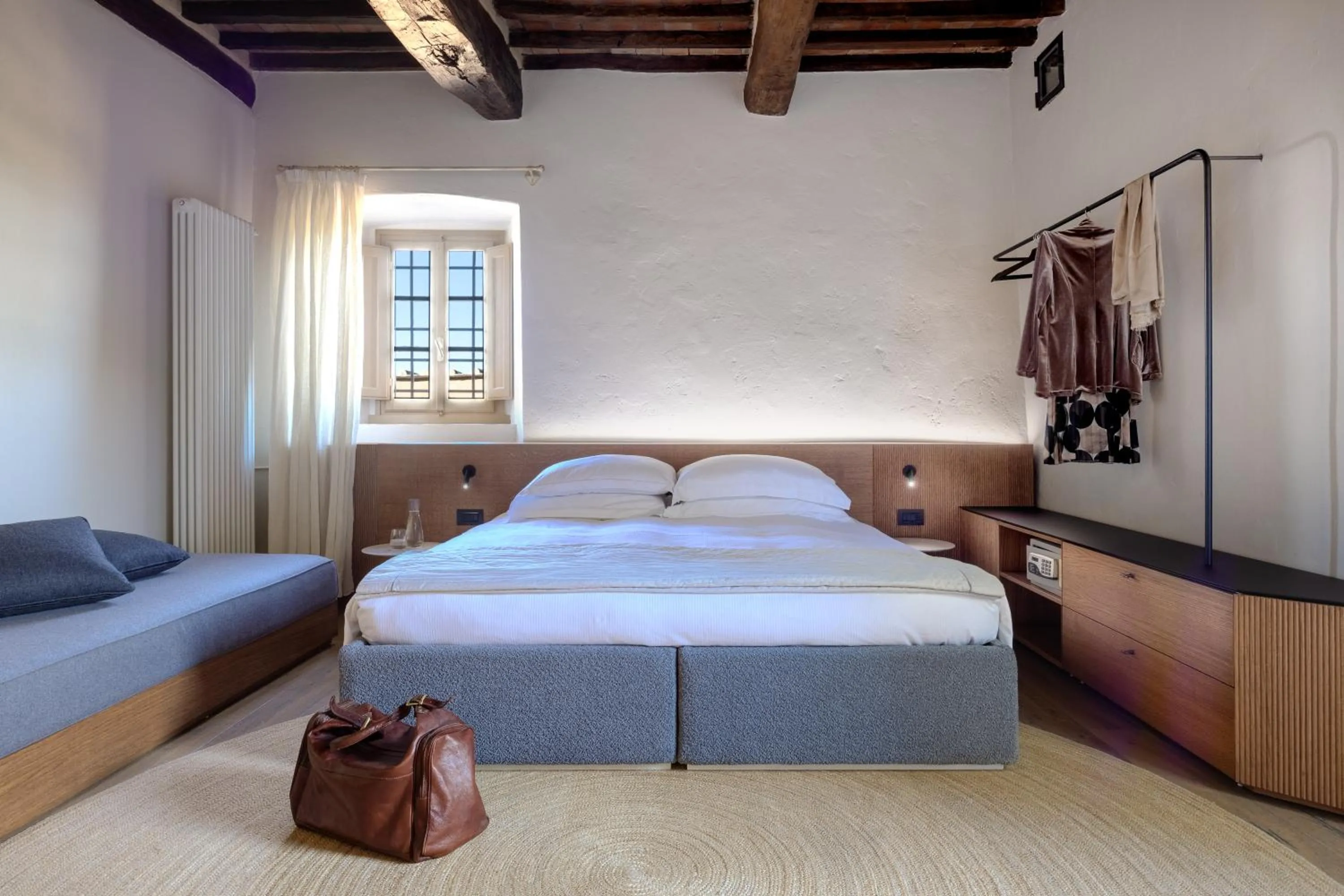 Bedroom, Bed in Salvadonica