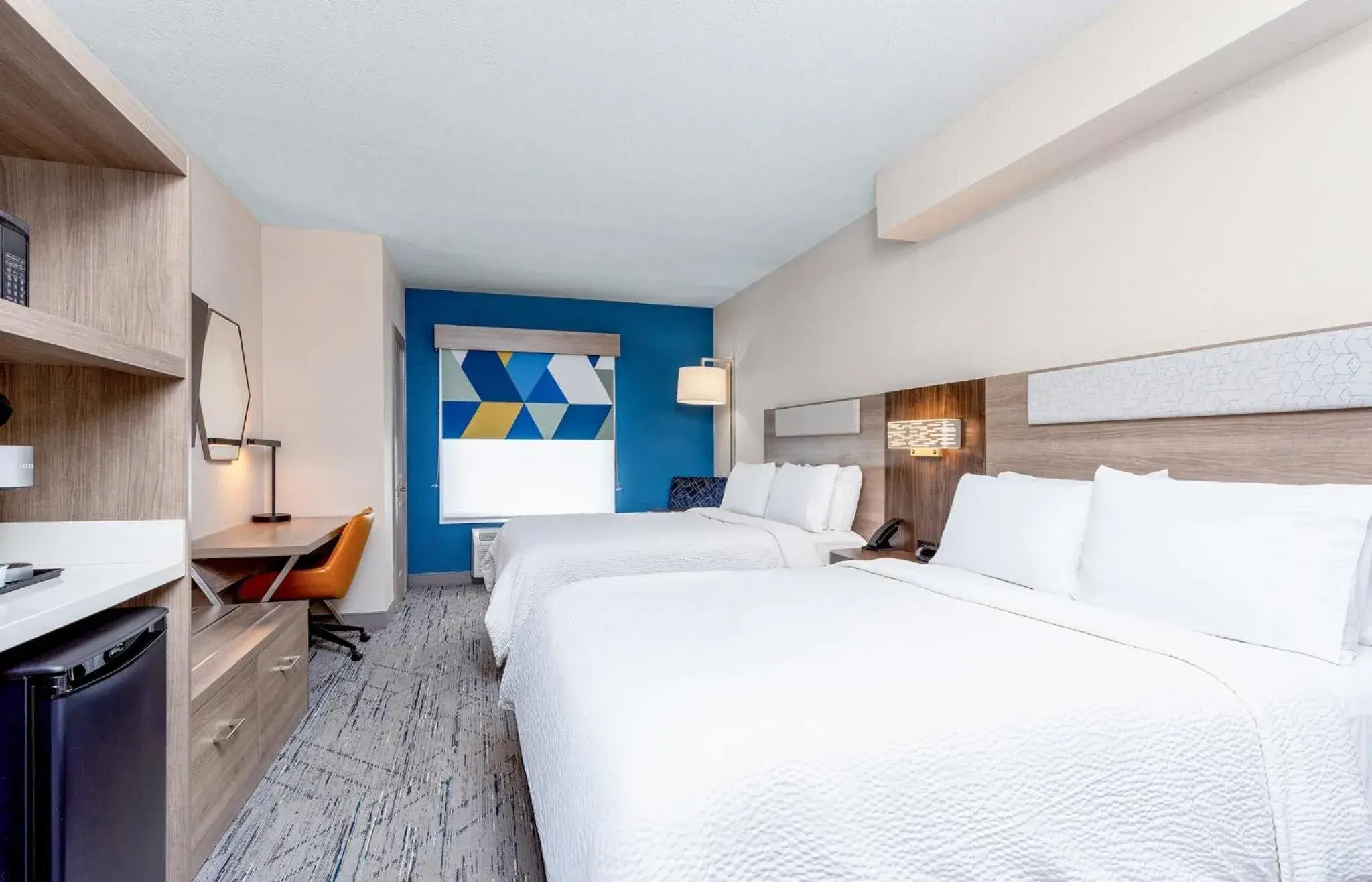 Standard Queen Room with Two Queen Beds and Tub - Mobility/Communications Accessible in Holiday Inn Express & Suites Ormond Beach - North Daytona by IHG Standard Queen Room with Two Queen Beds and Tub - Mobility/Communications Accessible in Holiday Inn Express & Suites Ormond Beach - North Daytona by IHG