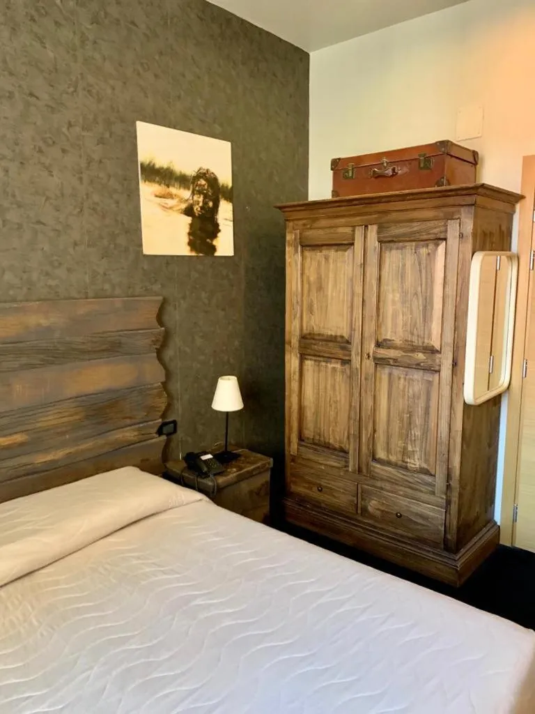 Decorative detail, Bed in Hotel Bella 'Mbriana